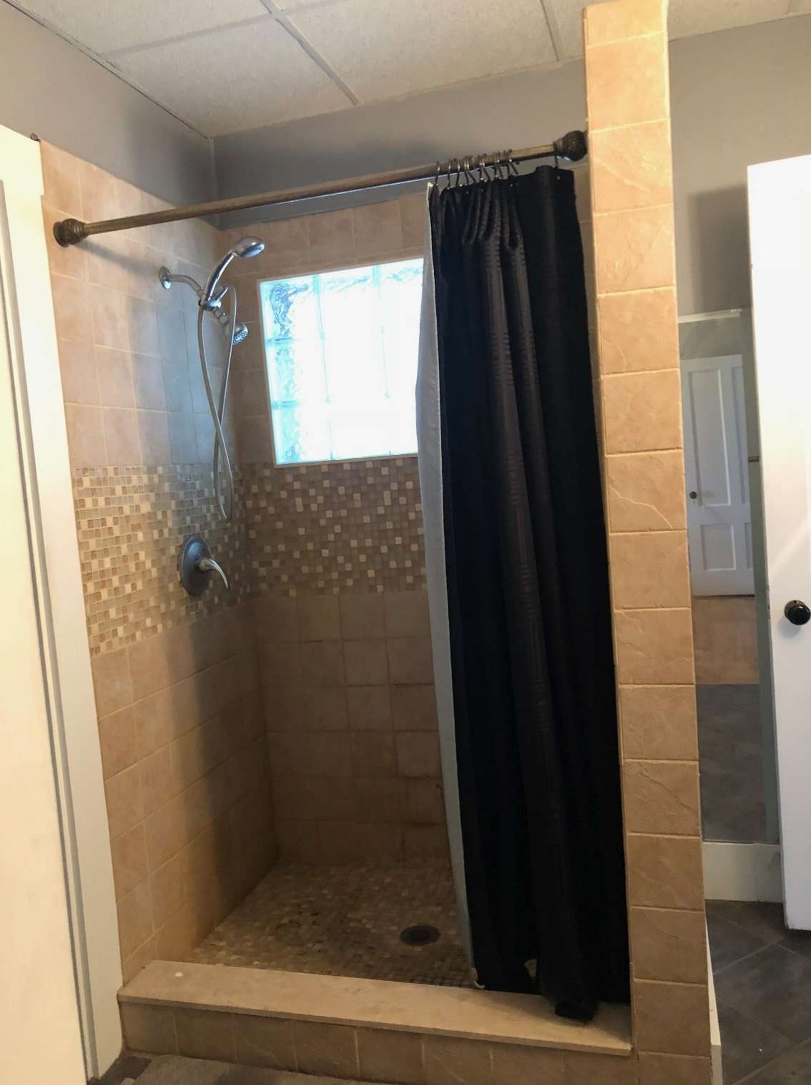 36 Charles St, Rochester NH 03867-3422 exterior