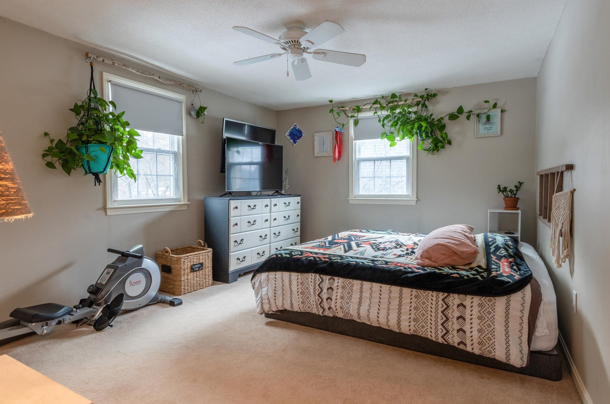 3 Cota Rd, Merrimack NH 03054-4048 exterior