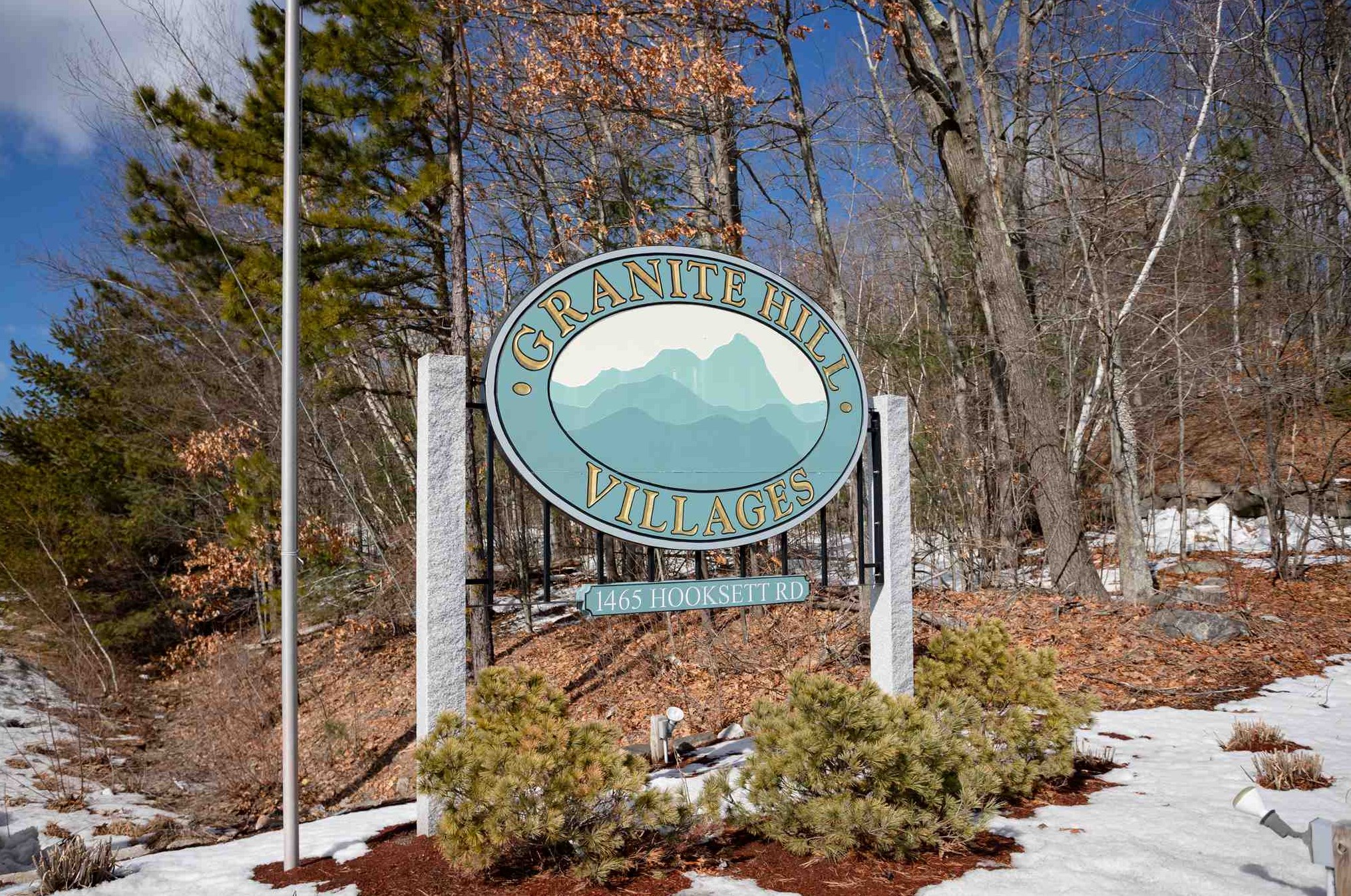 1465 Hooksett Rd, Manchester NH 03106-1860 exterior