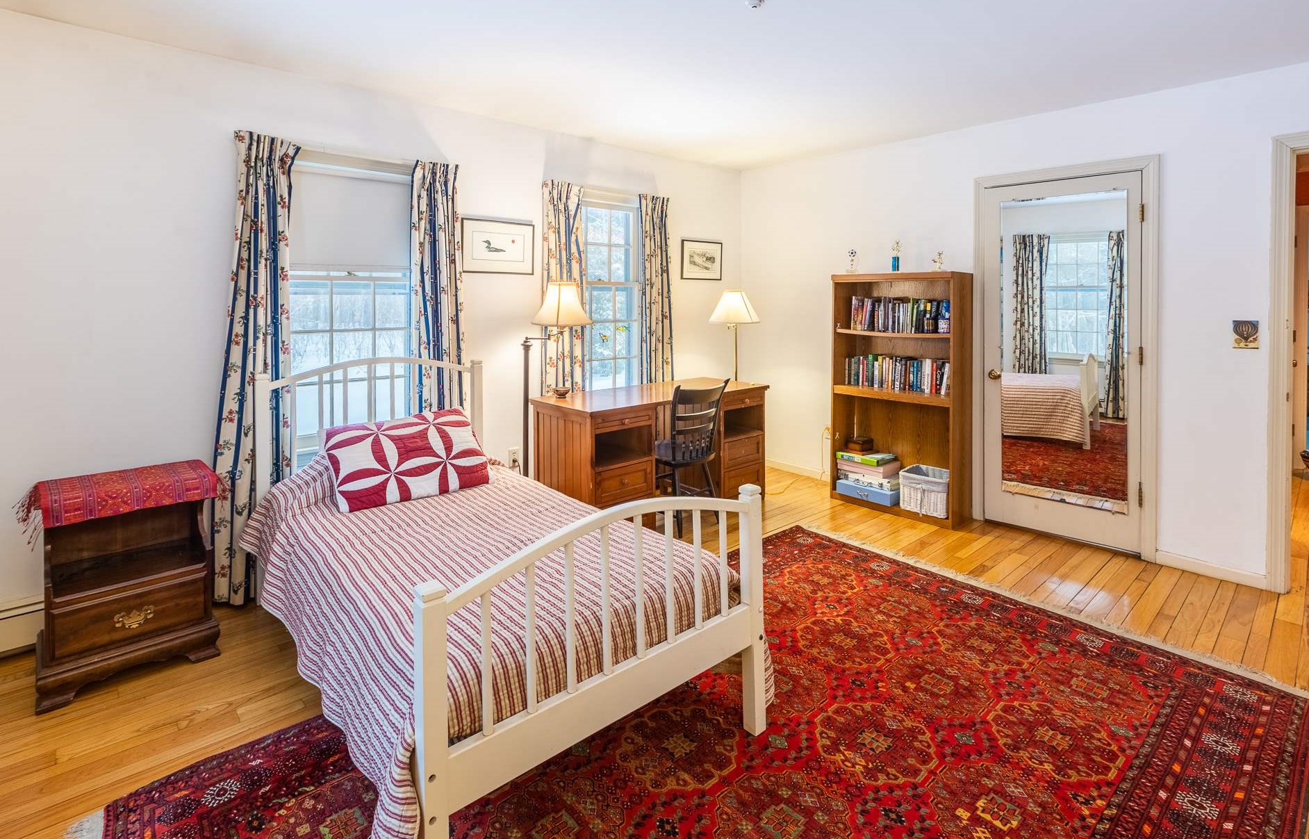 6 Mdw Ln, Hanover NH 03755-1527 exterior