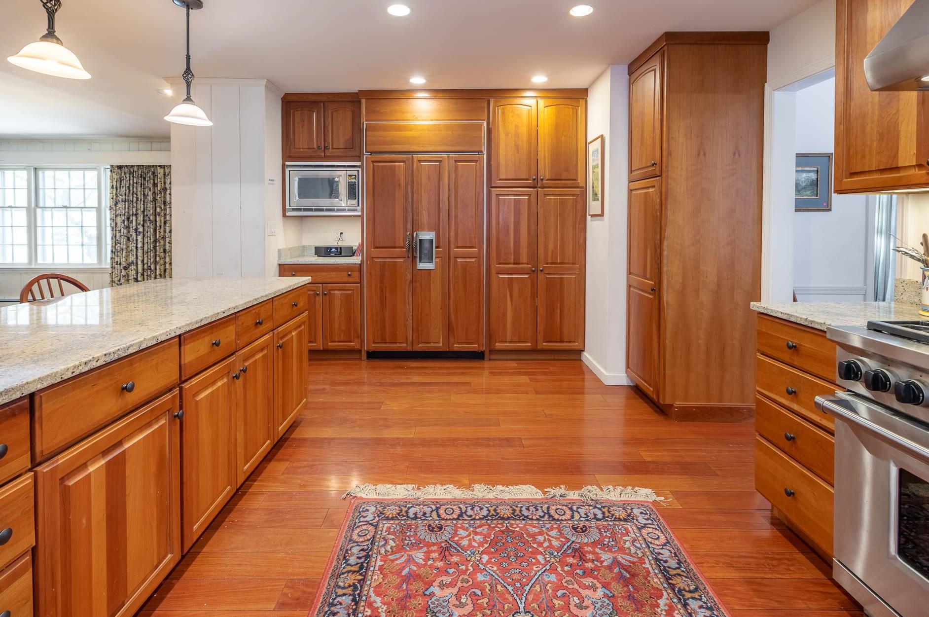 6 Mdw Ln, Hanover NH 03755-1527 exterior