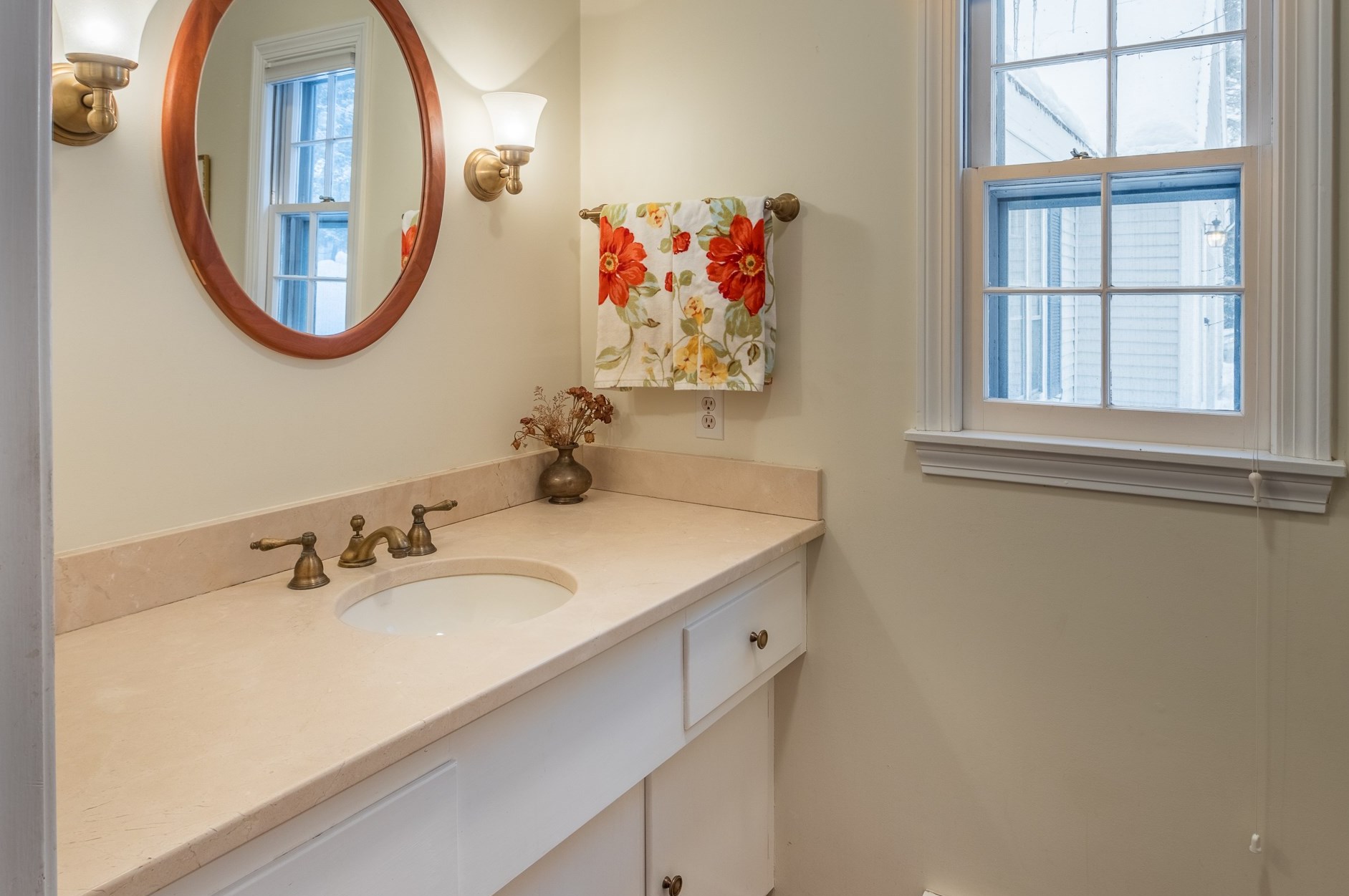 6 Mdw Ln, Hanover NH 03755-1527 exterior