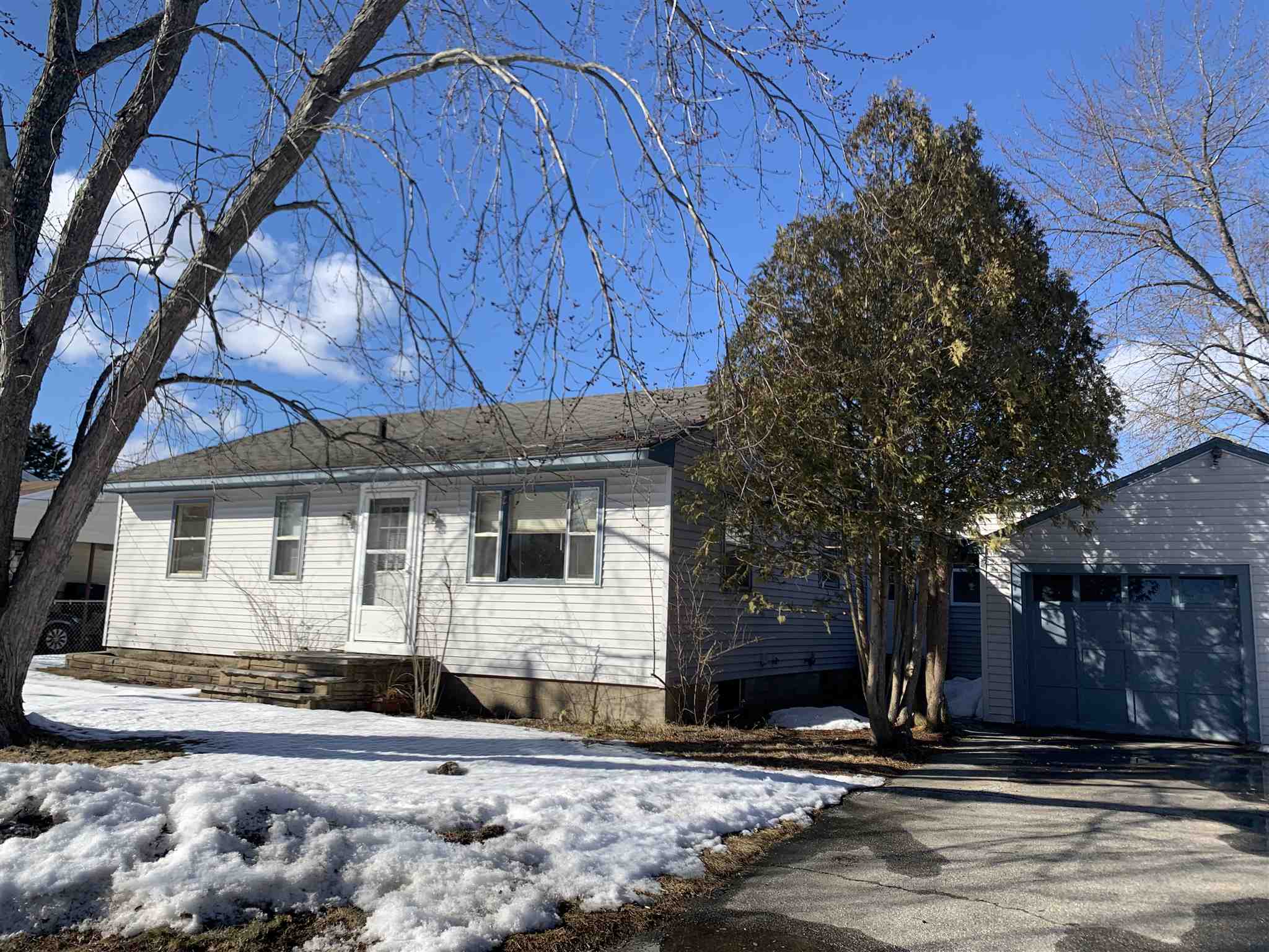 6 Plummer St Goffstown Nh 03102 Mls 4849369 Coldwell Banker