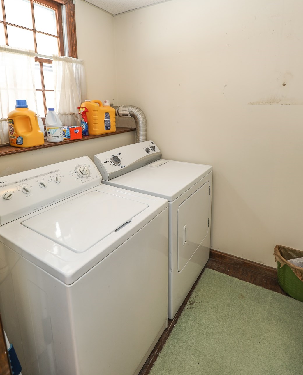 12 Frst Ln, Hudson NH  03052 exterior