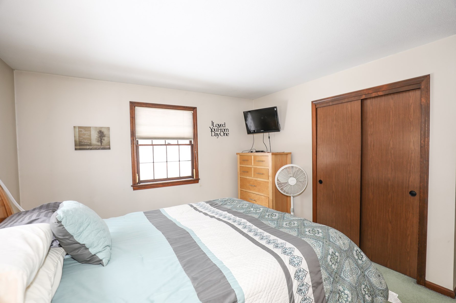 12 Frst Ln, Hudson NH  03052 exterior