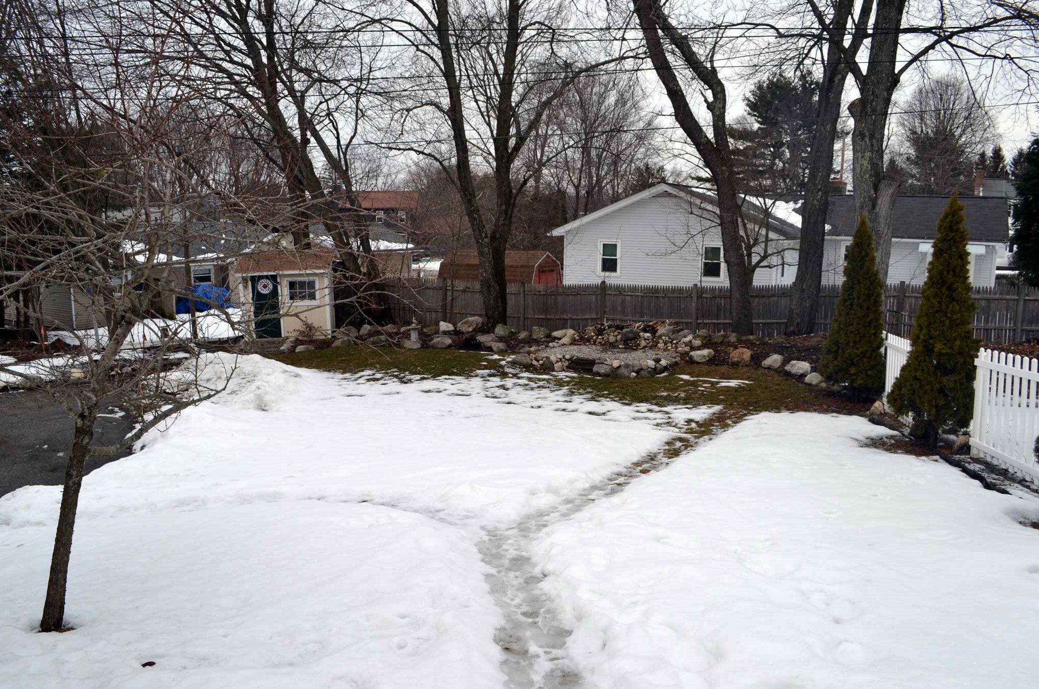 88 Harold St, Manchester NH  03104-1714 exterior