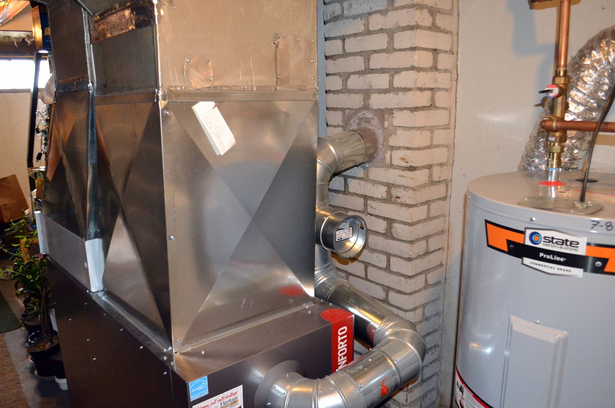 88 Harold St, Manchester NH  03104-1714 exterior