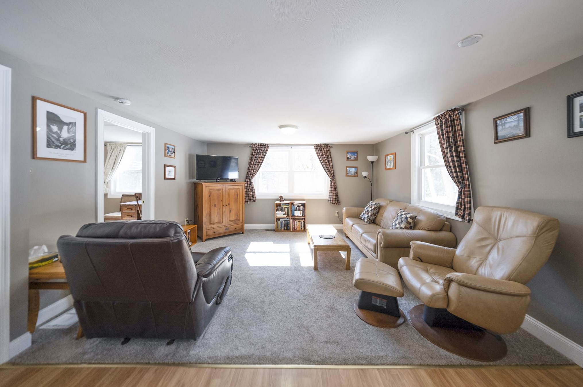 17 Drake Ave, Gilmanton NH  03237-4402 exterior