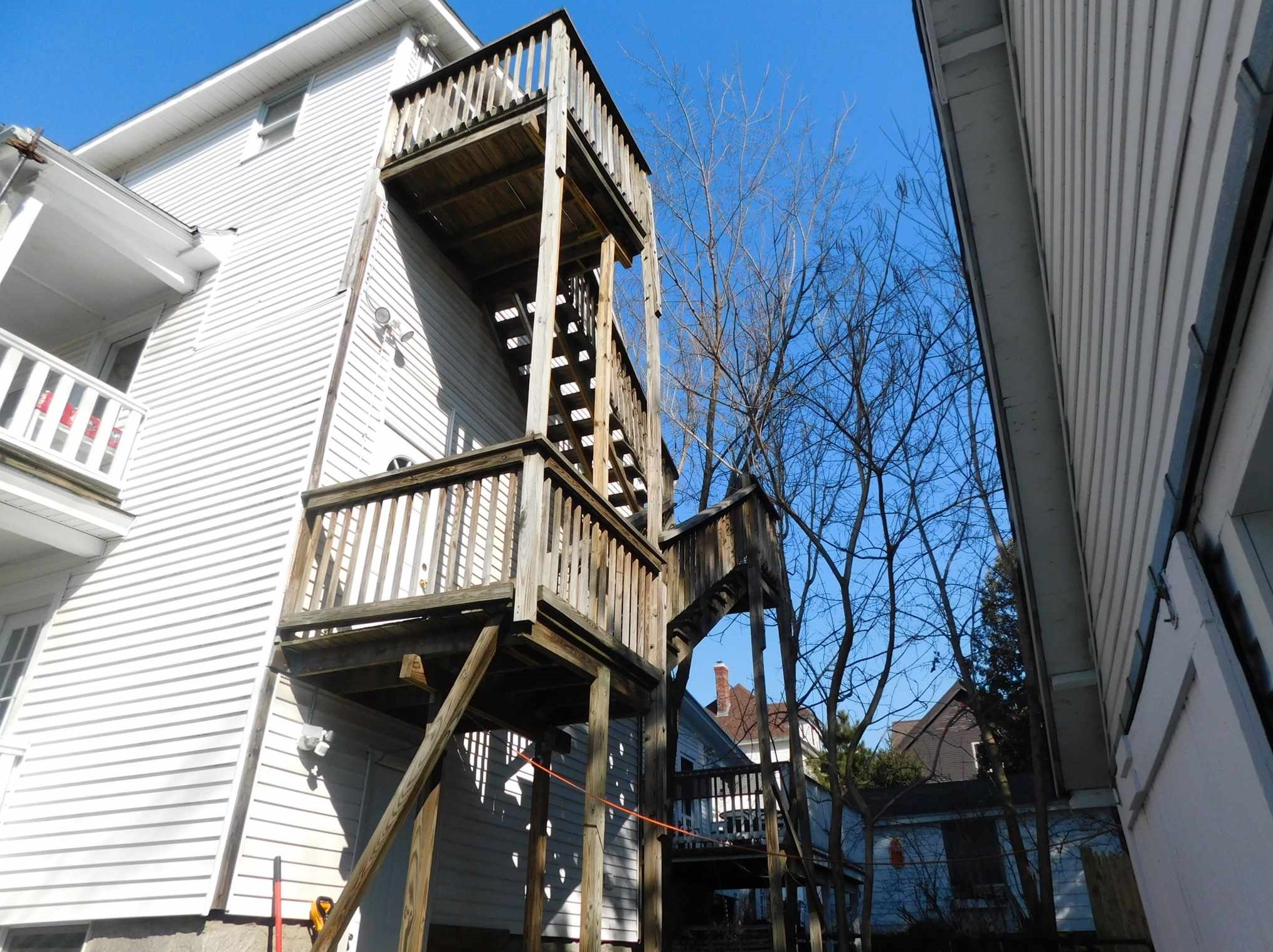 347 High St, Manchester NH 03104-6116 exterior