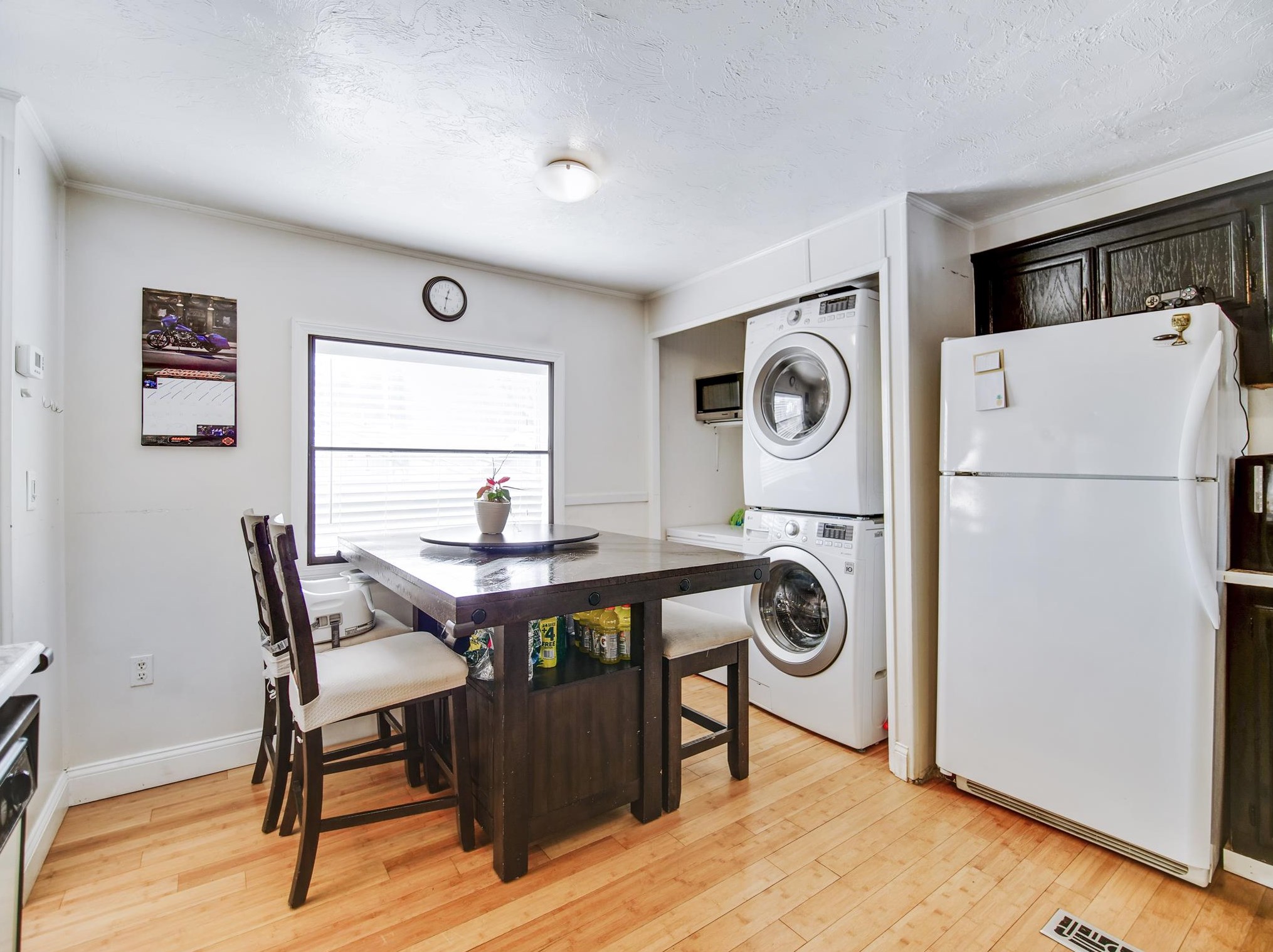 2 Horseshoe Dr, Hudson NH 03052-2609 exterior