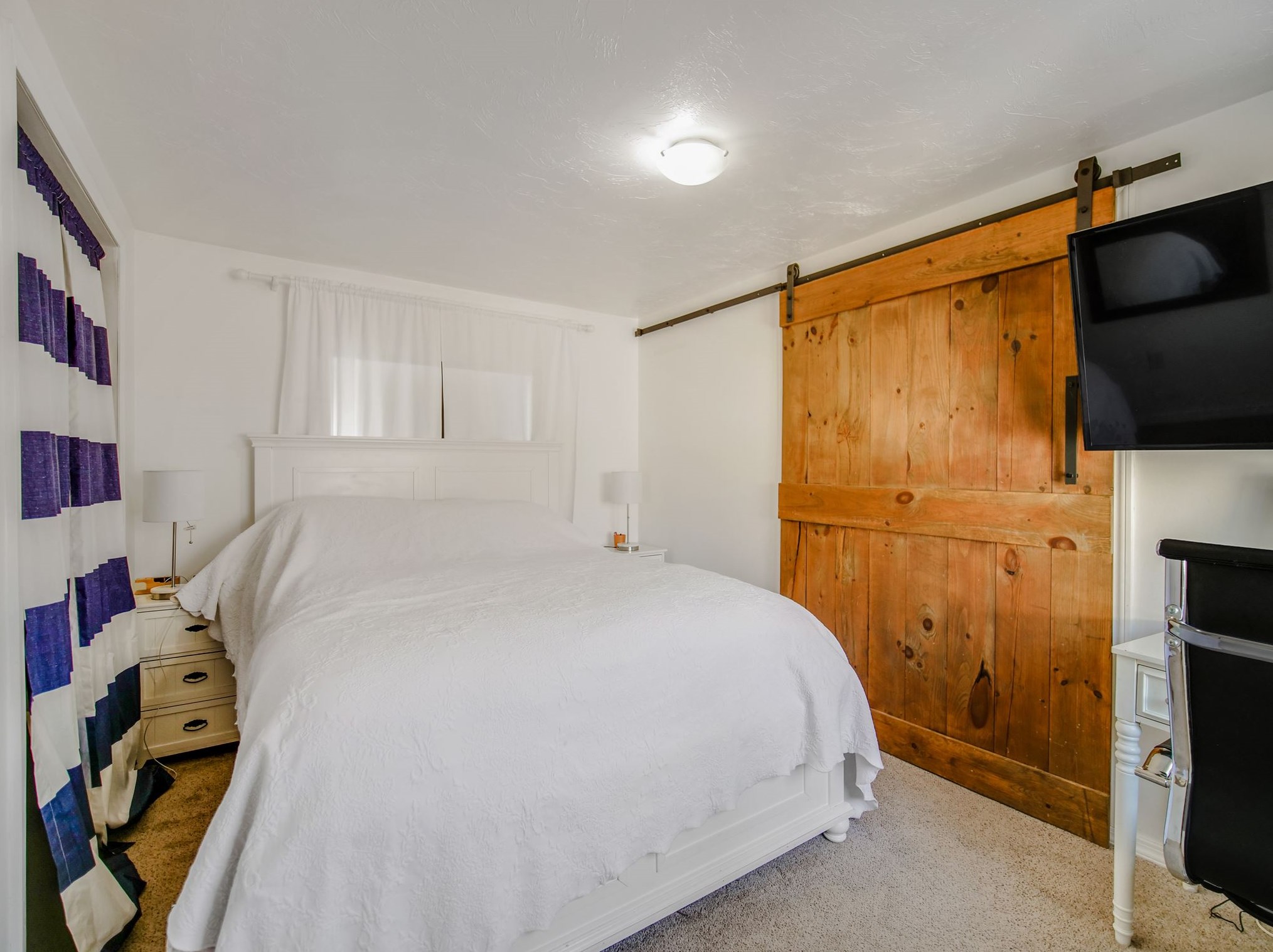 2 Horseshoe Dr, Hudson NH 03052-2609 exterior