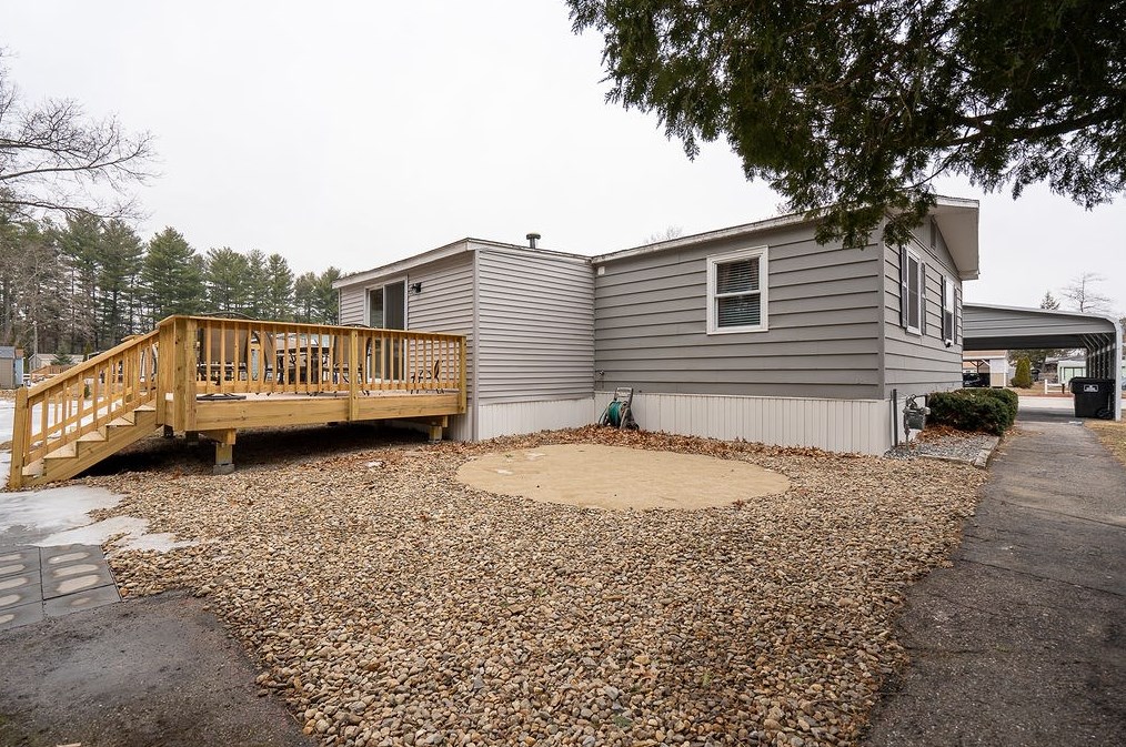 13 Briarwood Dr, Merrimack NH 03054-4746 exterior