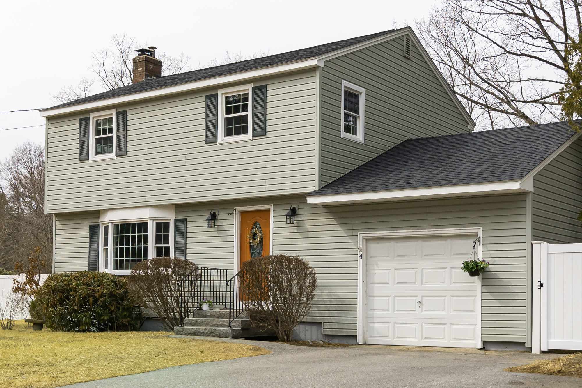 4 Deerwood Dr Merrimack Nh 03054 Mls 4852587 Coldwell Banker