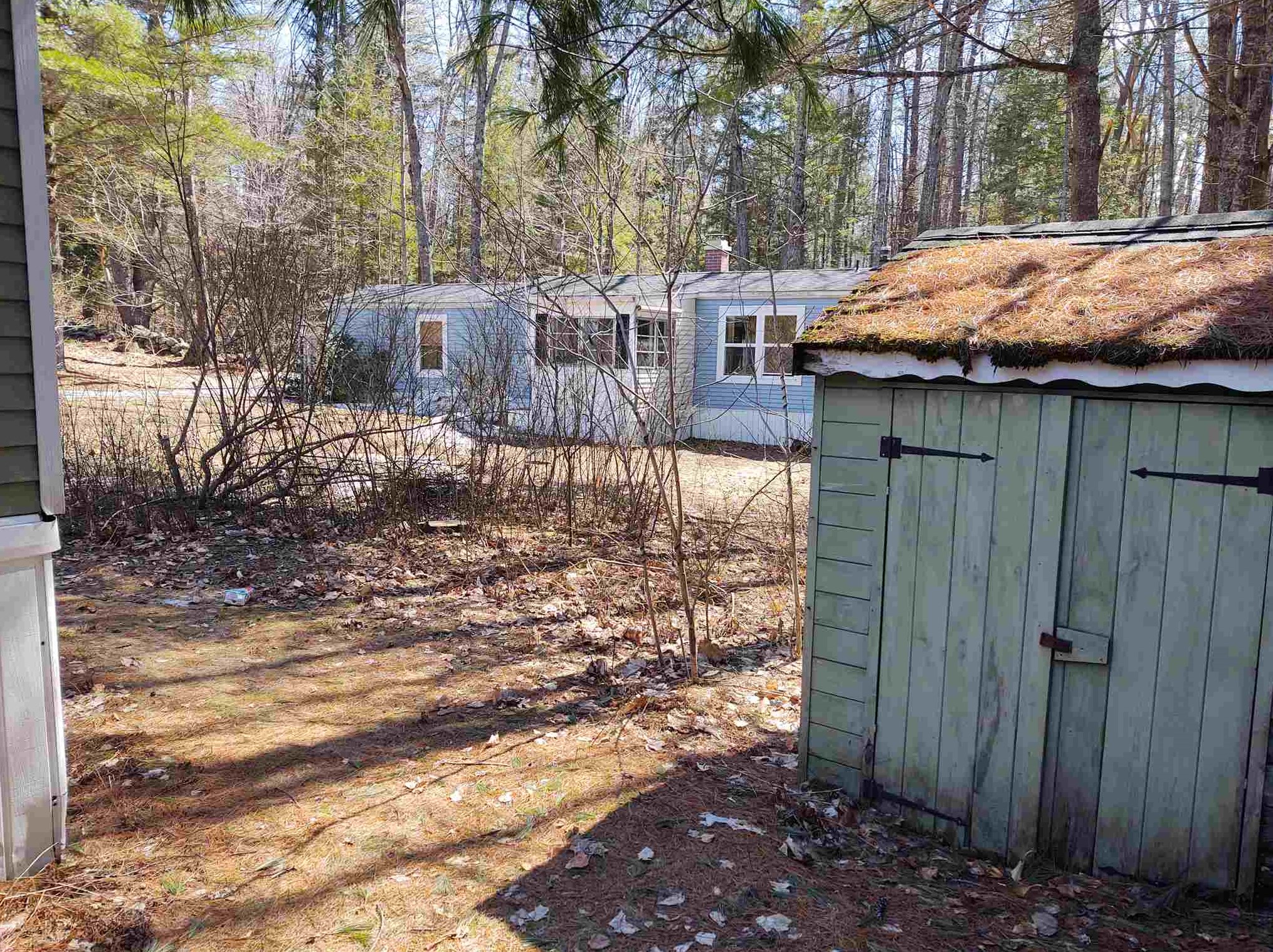 34 Juniper Dr, Tuftonboro NH  03816-5911 exterior