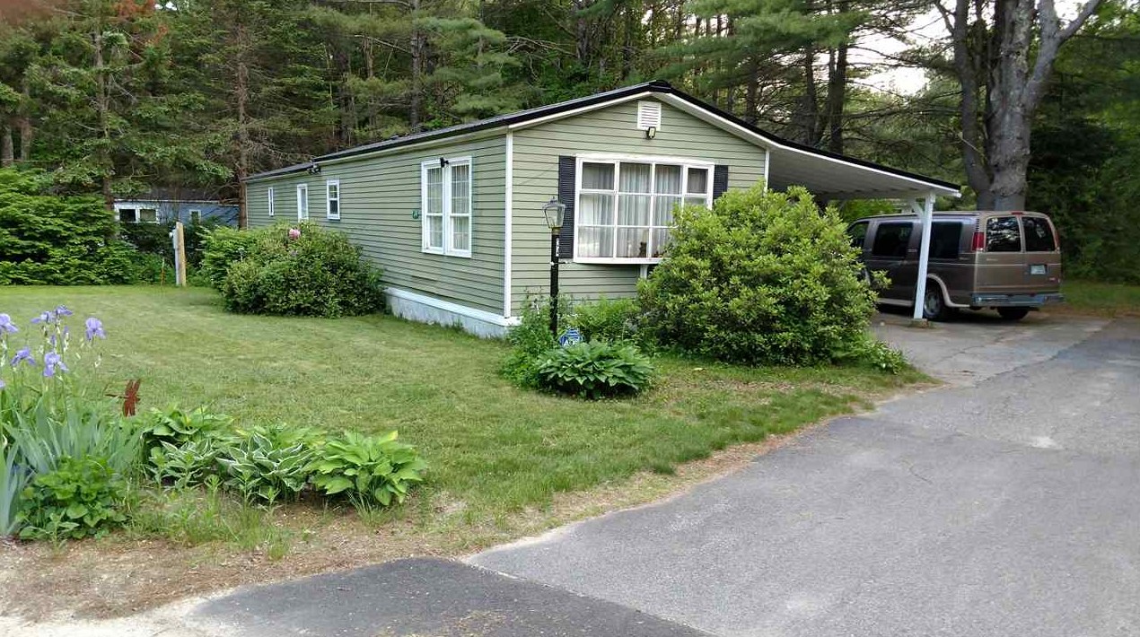 34 Juniper Dr, Tuftonboro NH  03816-5911 exterior