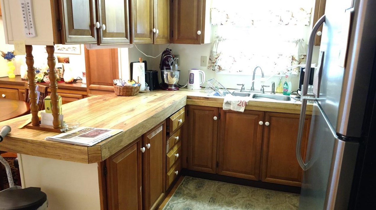 34 Juniper Dr, Tuftonboro NH  03816-5911 exterior