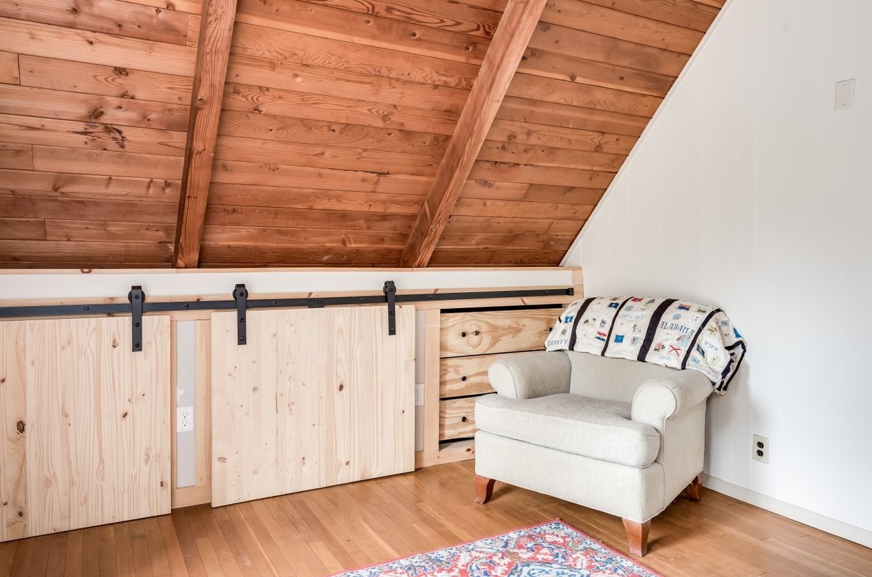 270 Ash Swamp Rd, Newmarket NH  03857-2160 exterior