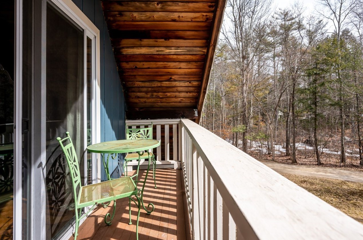 270 Ash Swamp Rd, Newmarket NH  03857-2160 exterior