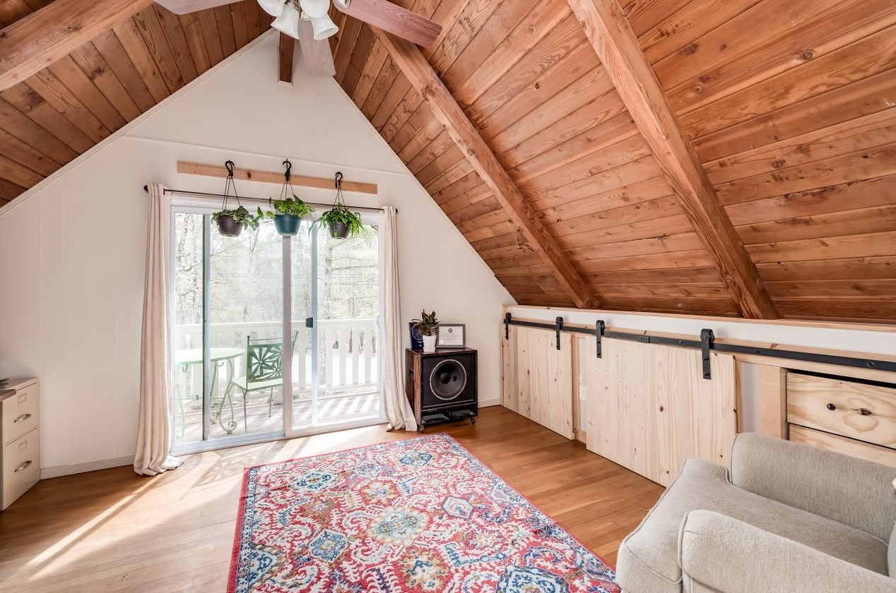 270 Ash Swamp Rd, Newmarket NH  03857-2160 exterior