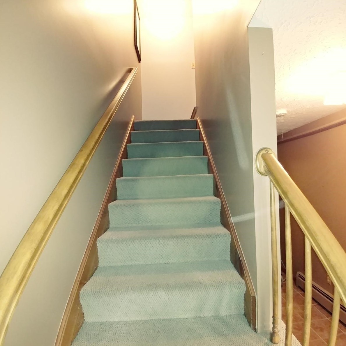 640 Hackett Hl Rd, Manchester NH 03106-2522 exterior