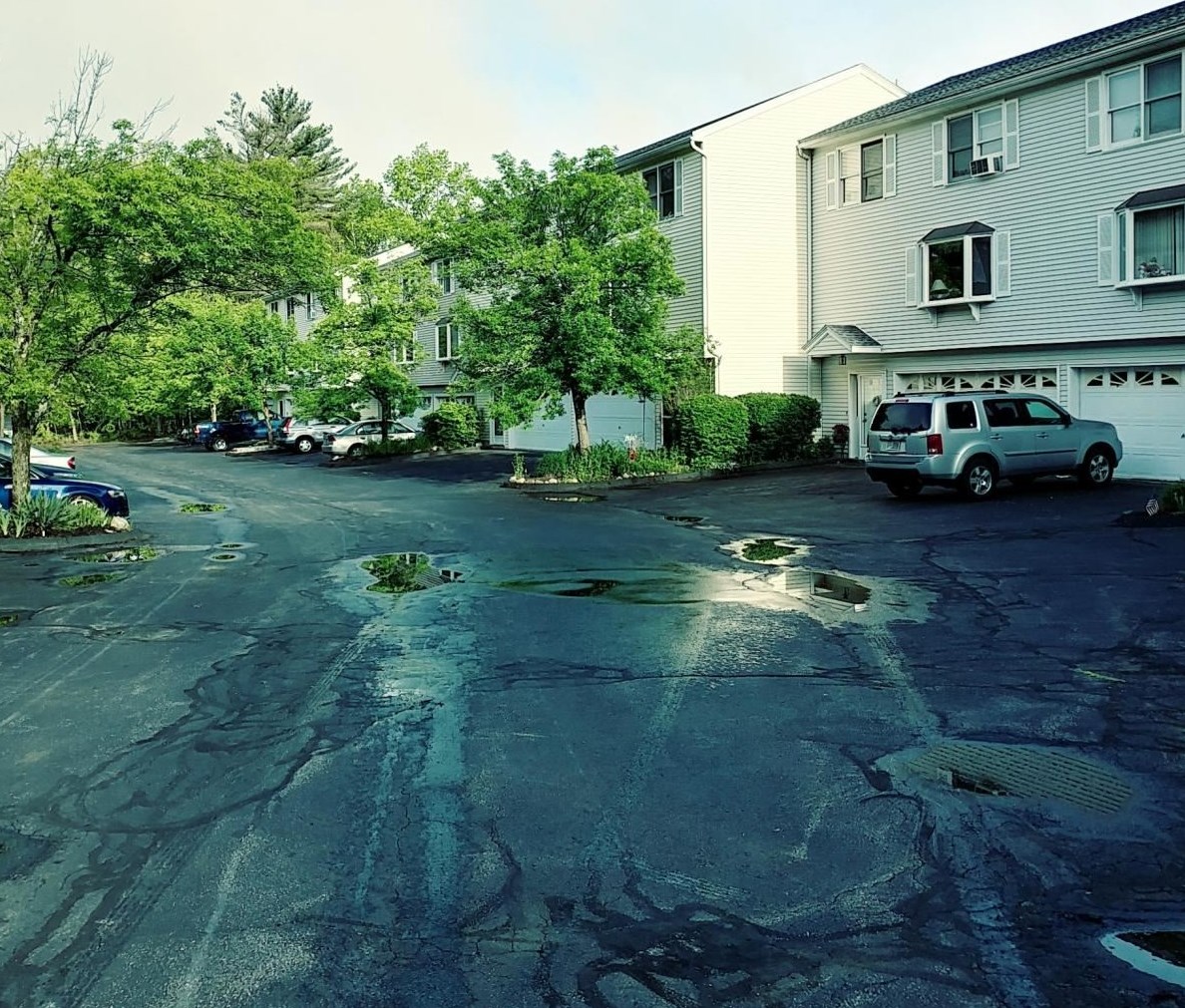 640 Hackett Hl Rd, Manchester NH 03106-2522 exterior