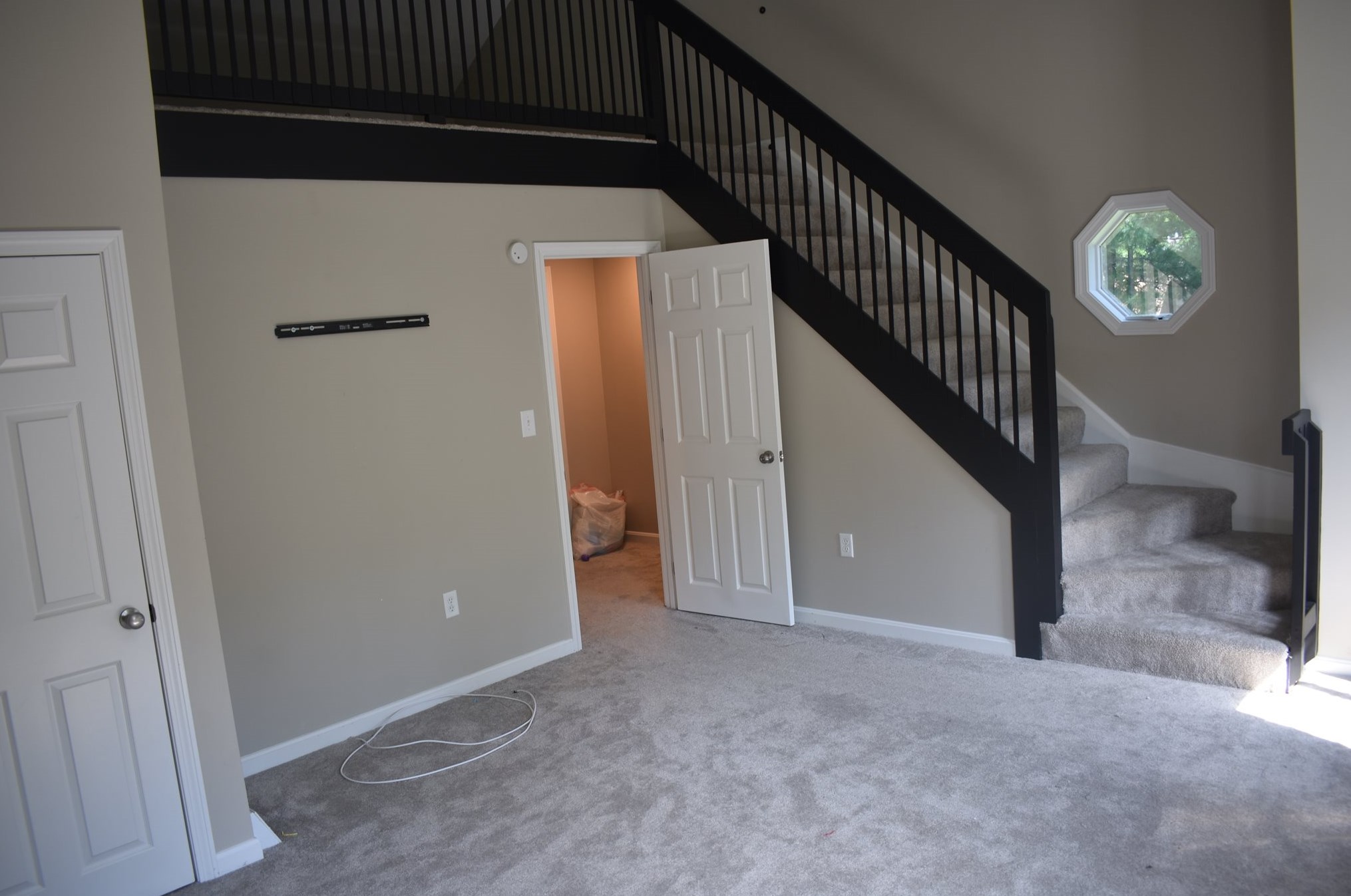 19 Winrow Dr, Merrimack NH 03054-4093 exterior