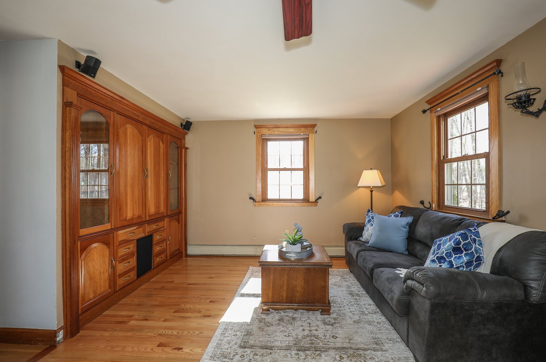 14 Heritage Cir, Hudson NH  03051-3427 exterior