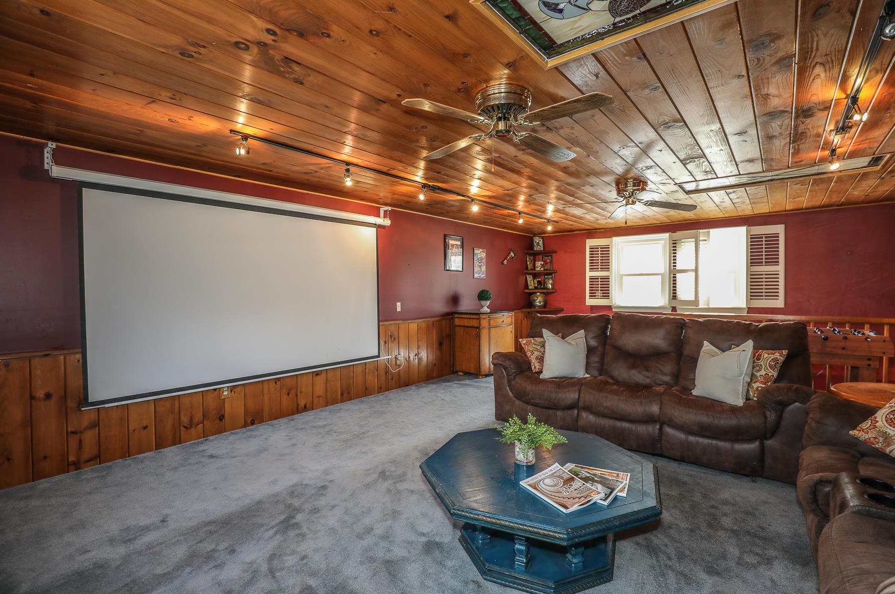 14 Heritage Cir, Hudson NH  03051-3427 exterior