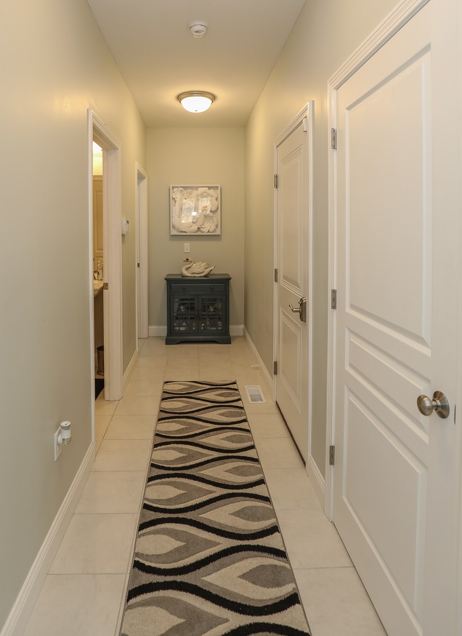 240 Karatzas Ave, Manchester NH 03104-6608 exterior