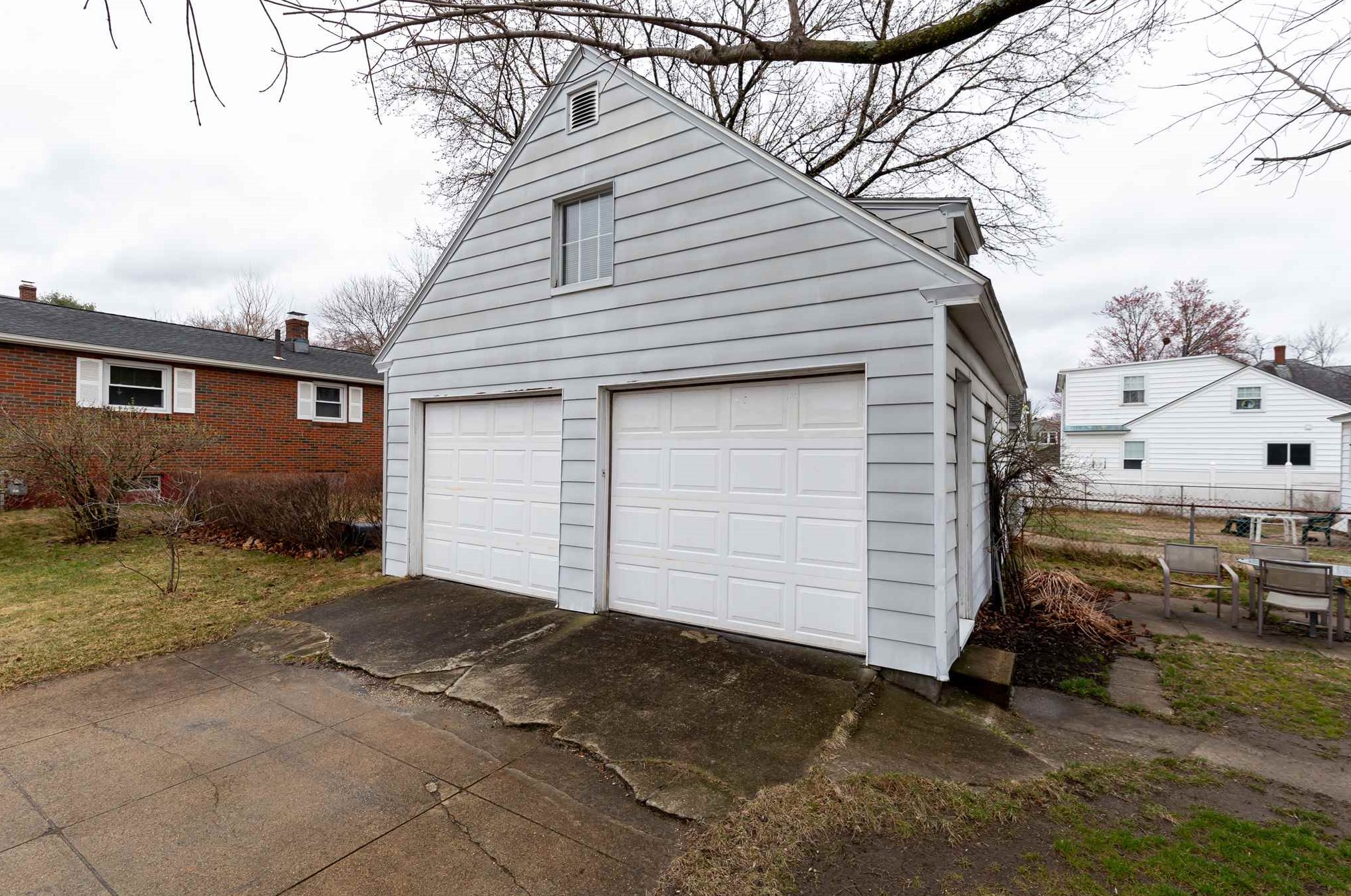 207 Calef Rd, Manchester NH 03103-6616 exterior