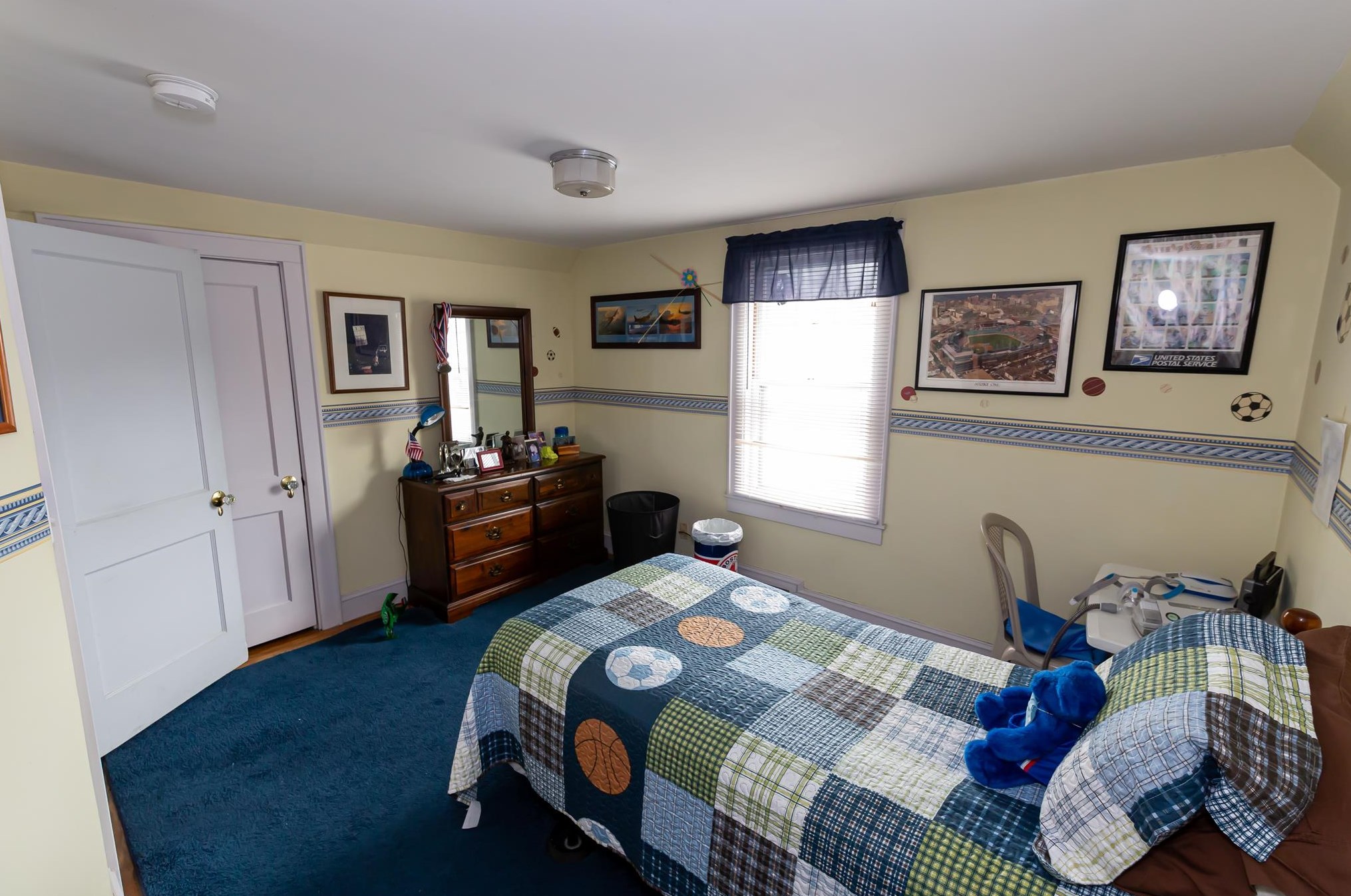 207 Calef Rd, Manchester NH 03103-6616 exterior