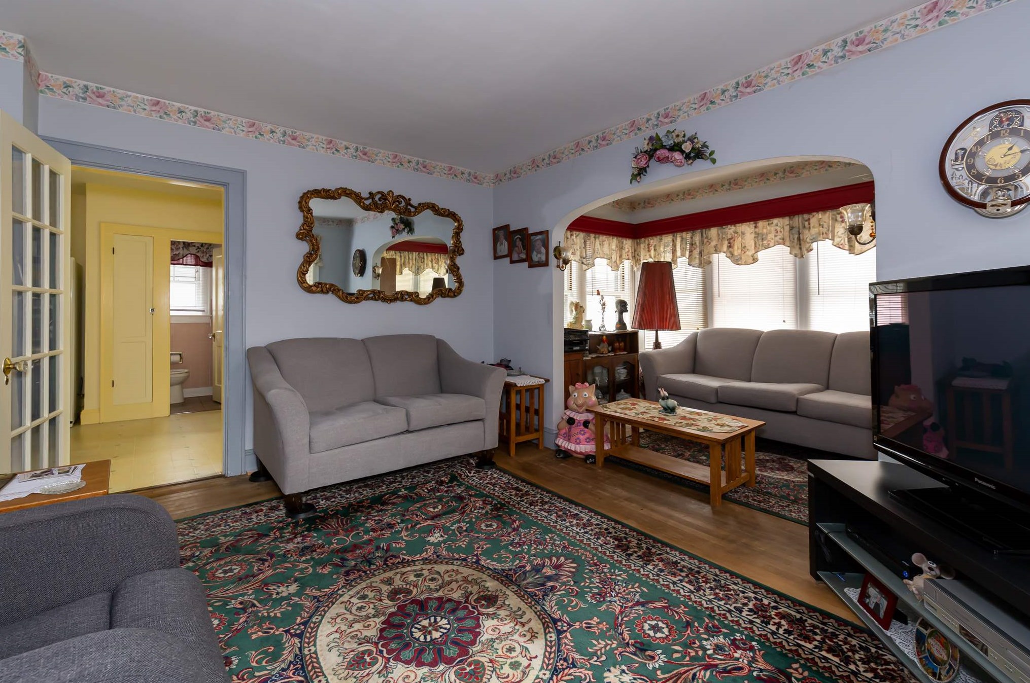 207 Calef Rd, Manchester NH 03103-6616 exterior