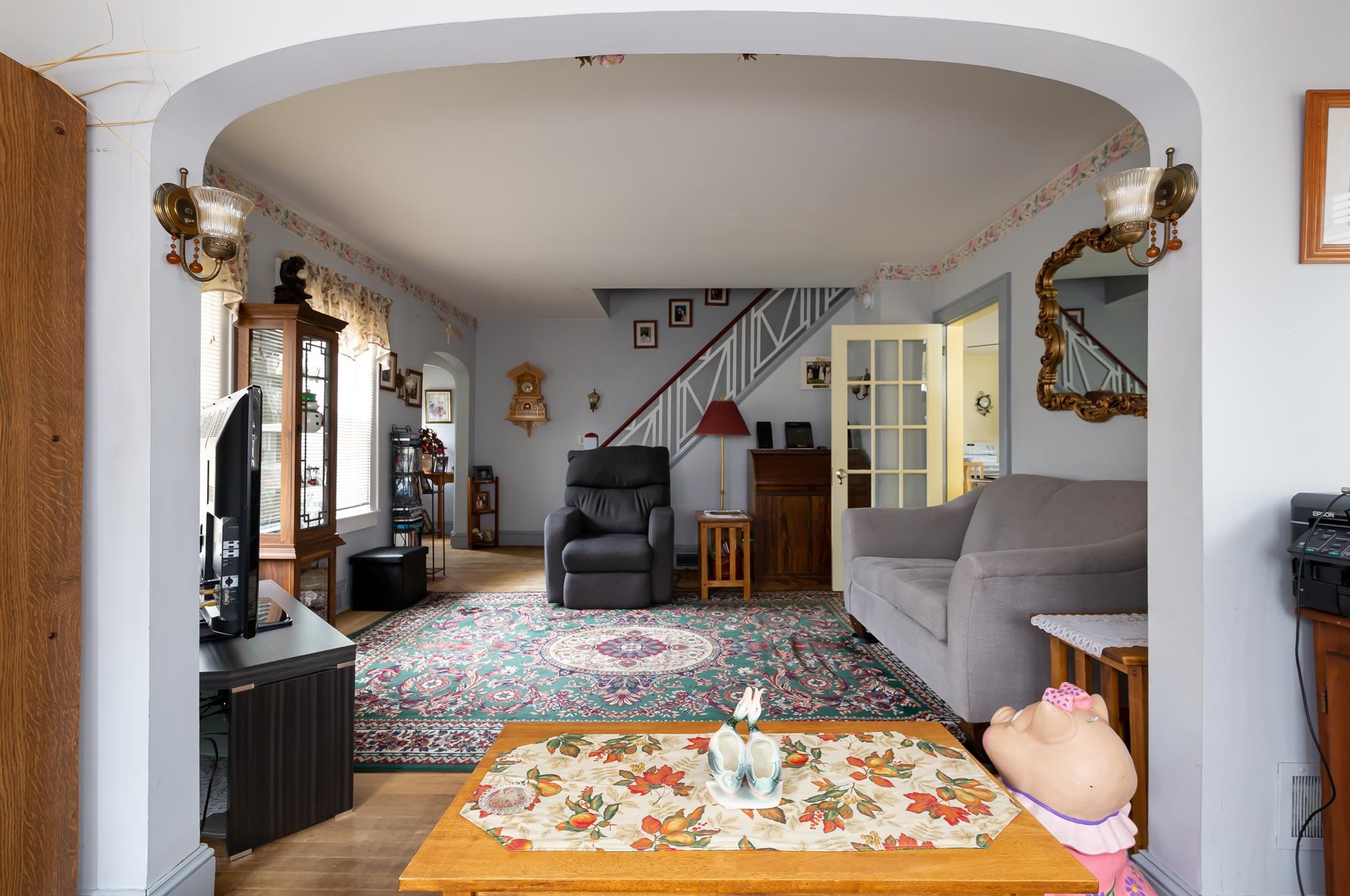 207 Calef Rd, Manchester NH 03103-6616 exterior