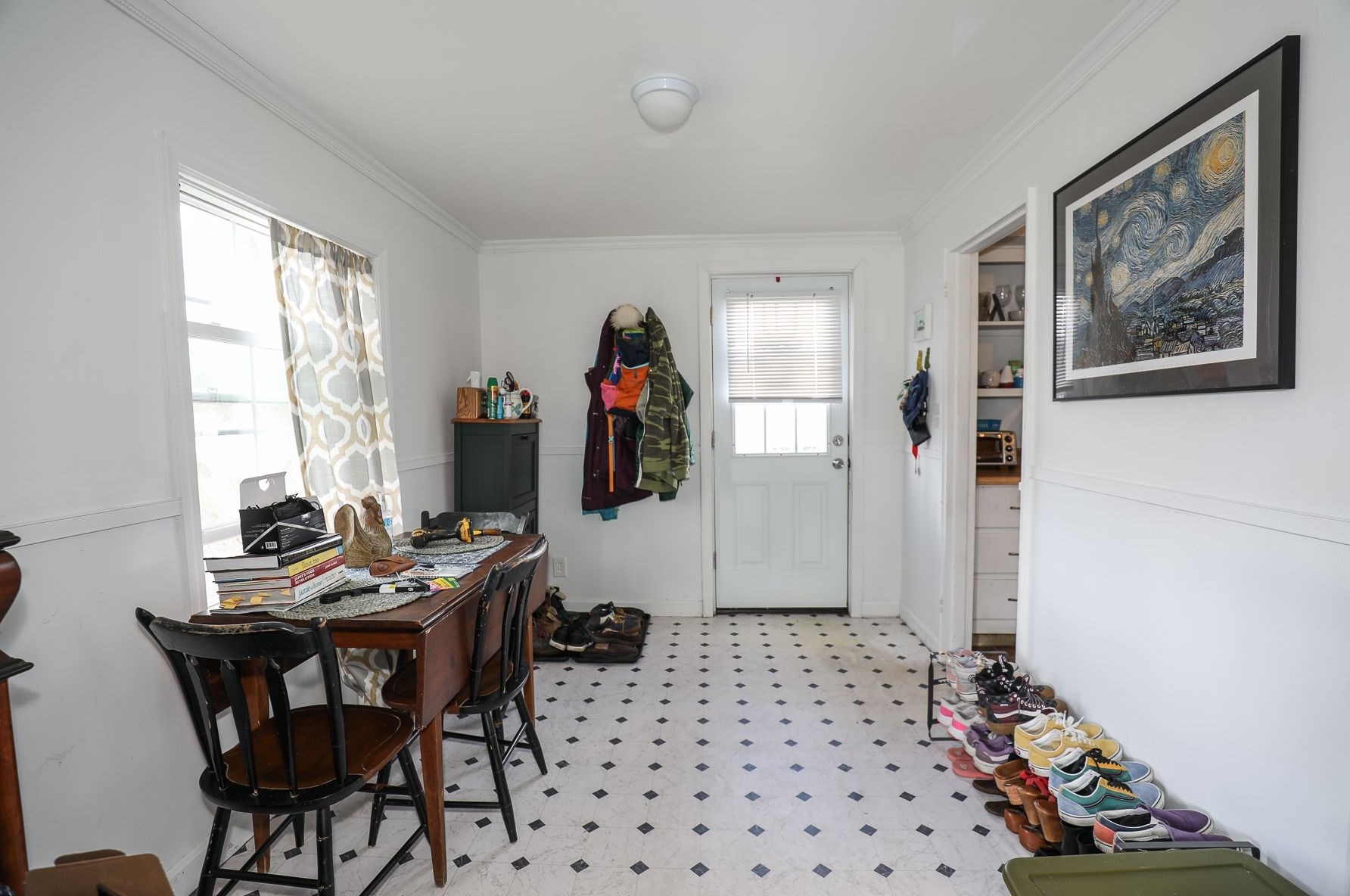 18 Morton St, Manchester NH  03104-1751 exterior