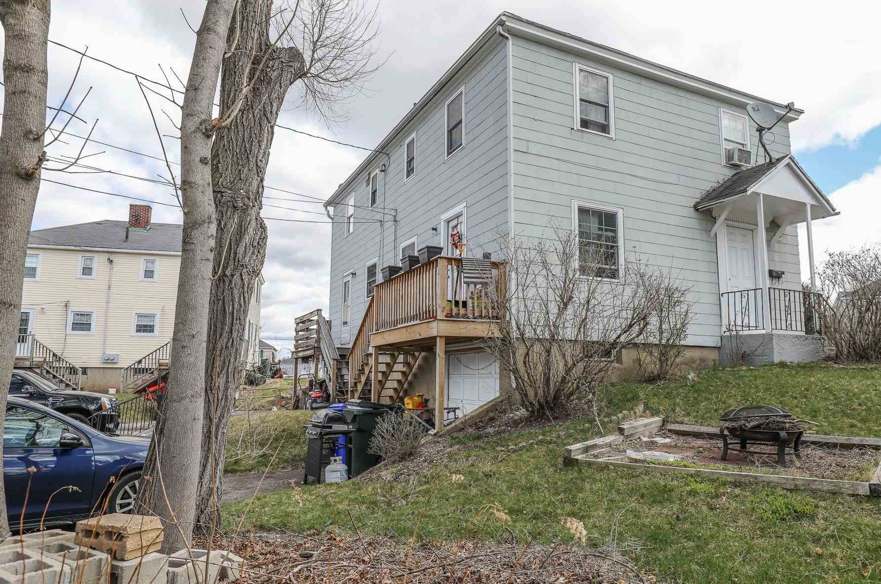 14 Morton St, Manchester NH 03104-1709 exterior