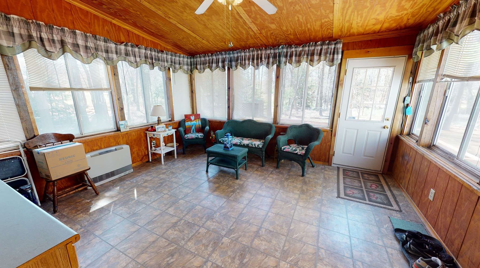 90 Hillcrest Rd, Hudson NH  03052-2341 exterior