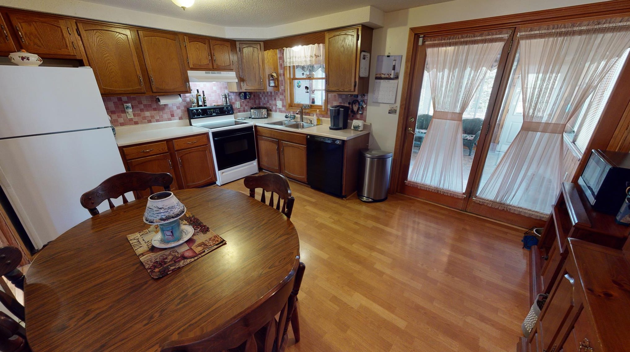 90 Hillcrest Rd, Hudson NH  03052-2341 exterior