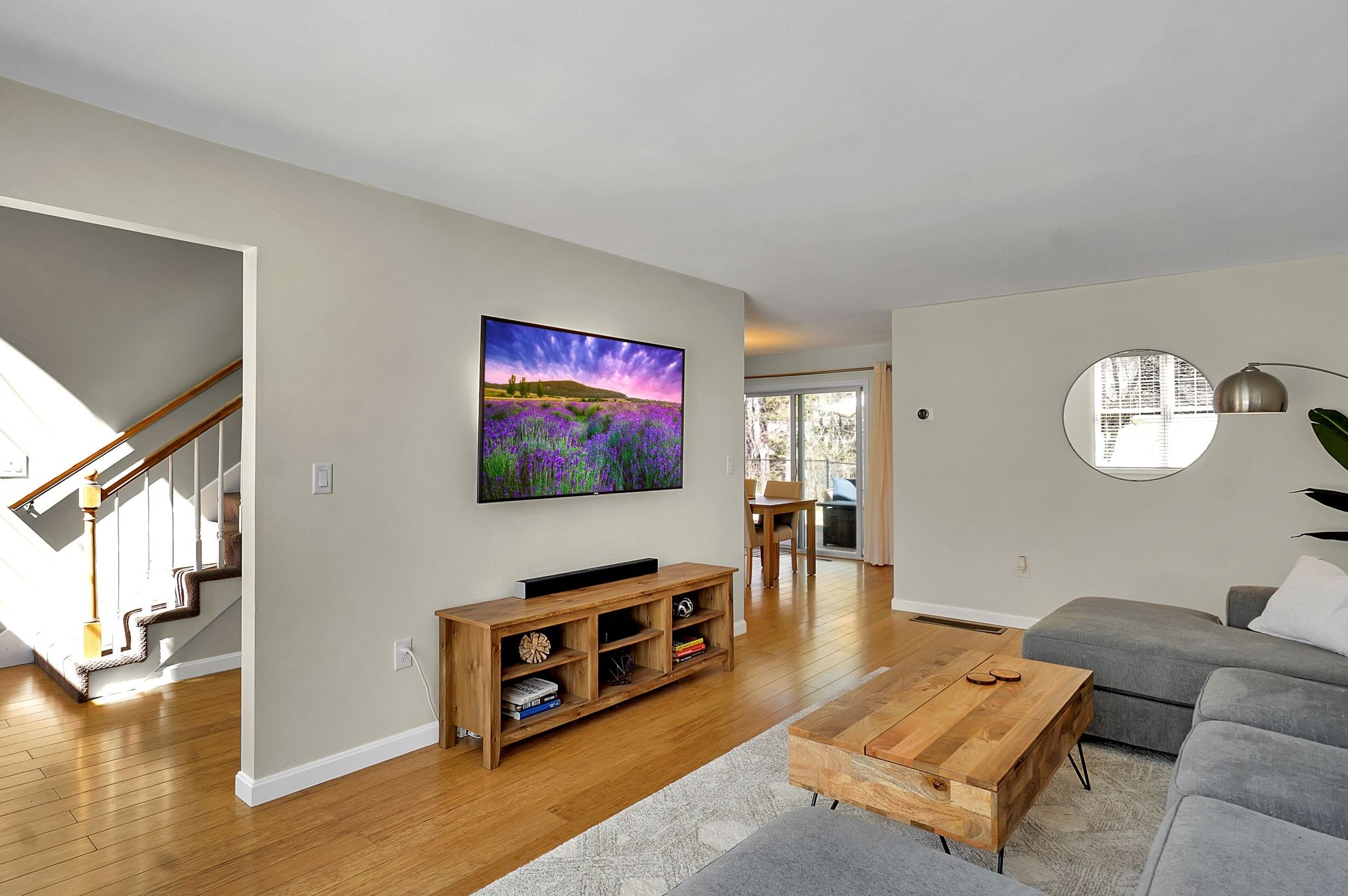 16 Ellie Dr, Merrimack NH  03054-3574 exterior