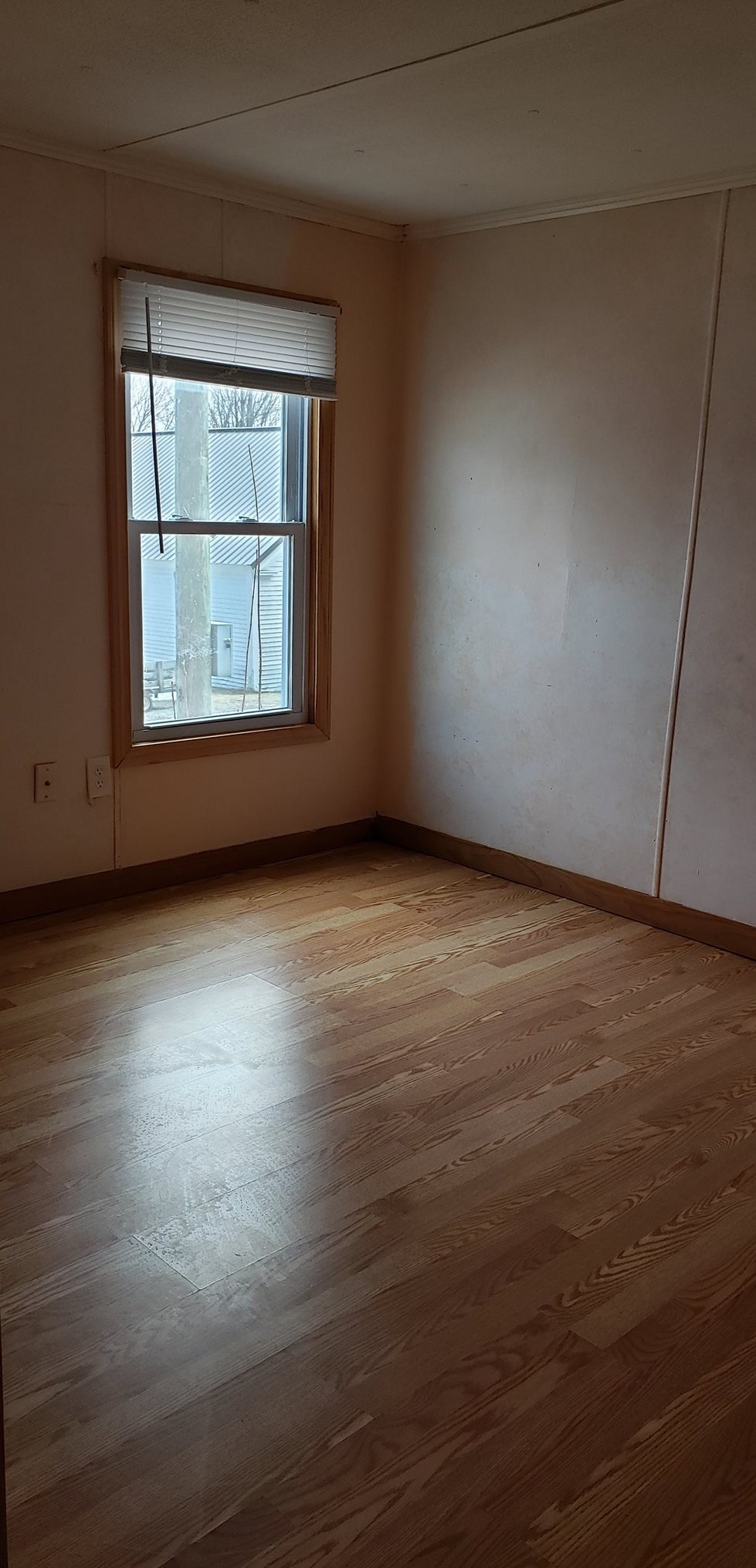 77 Merrimack St, Bridgewater NH  03222-3257 exterior