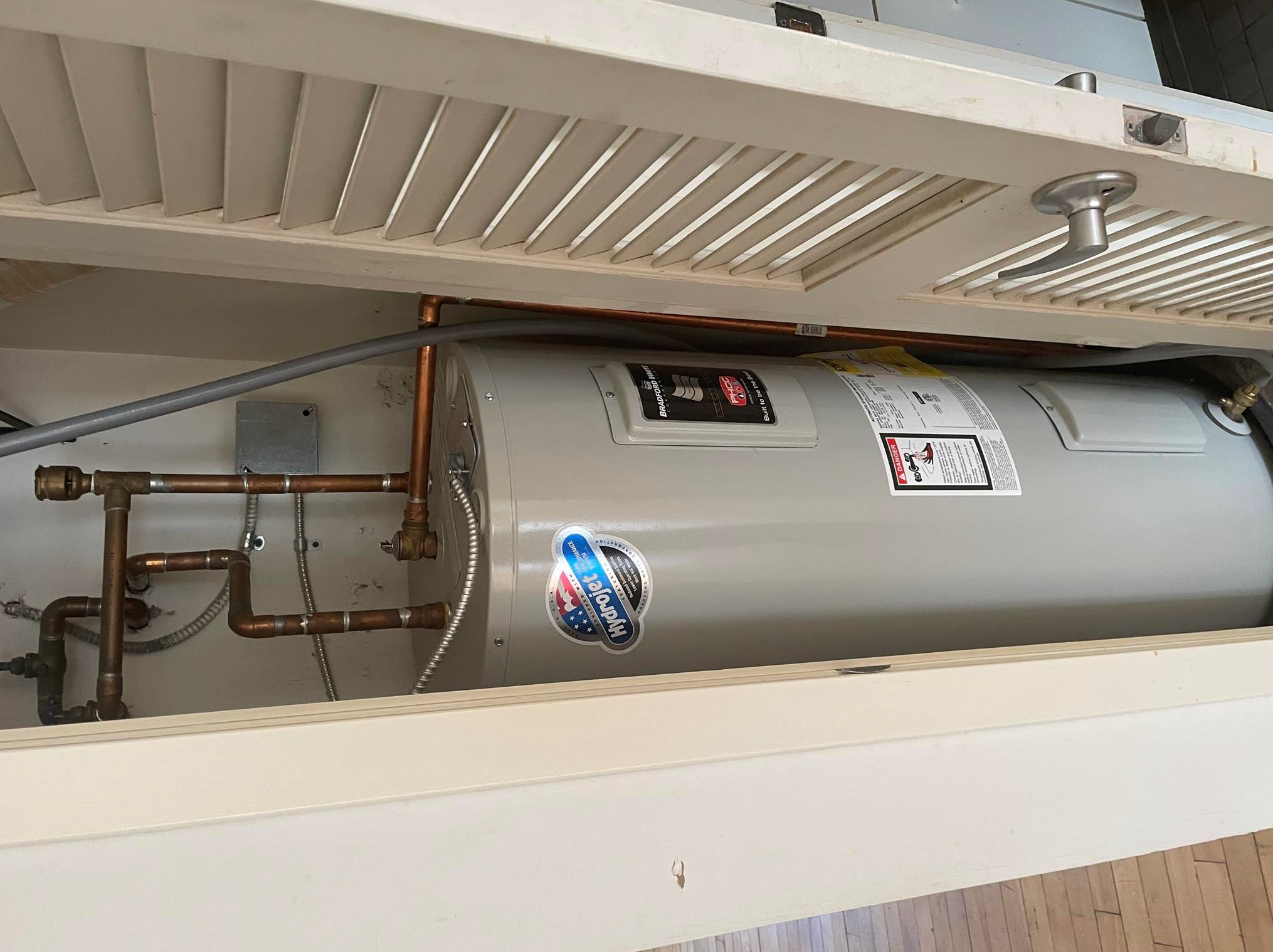 131 Merrimack St, Manchester NH  03101-2317 exterior