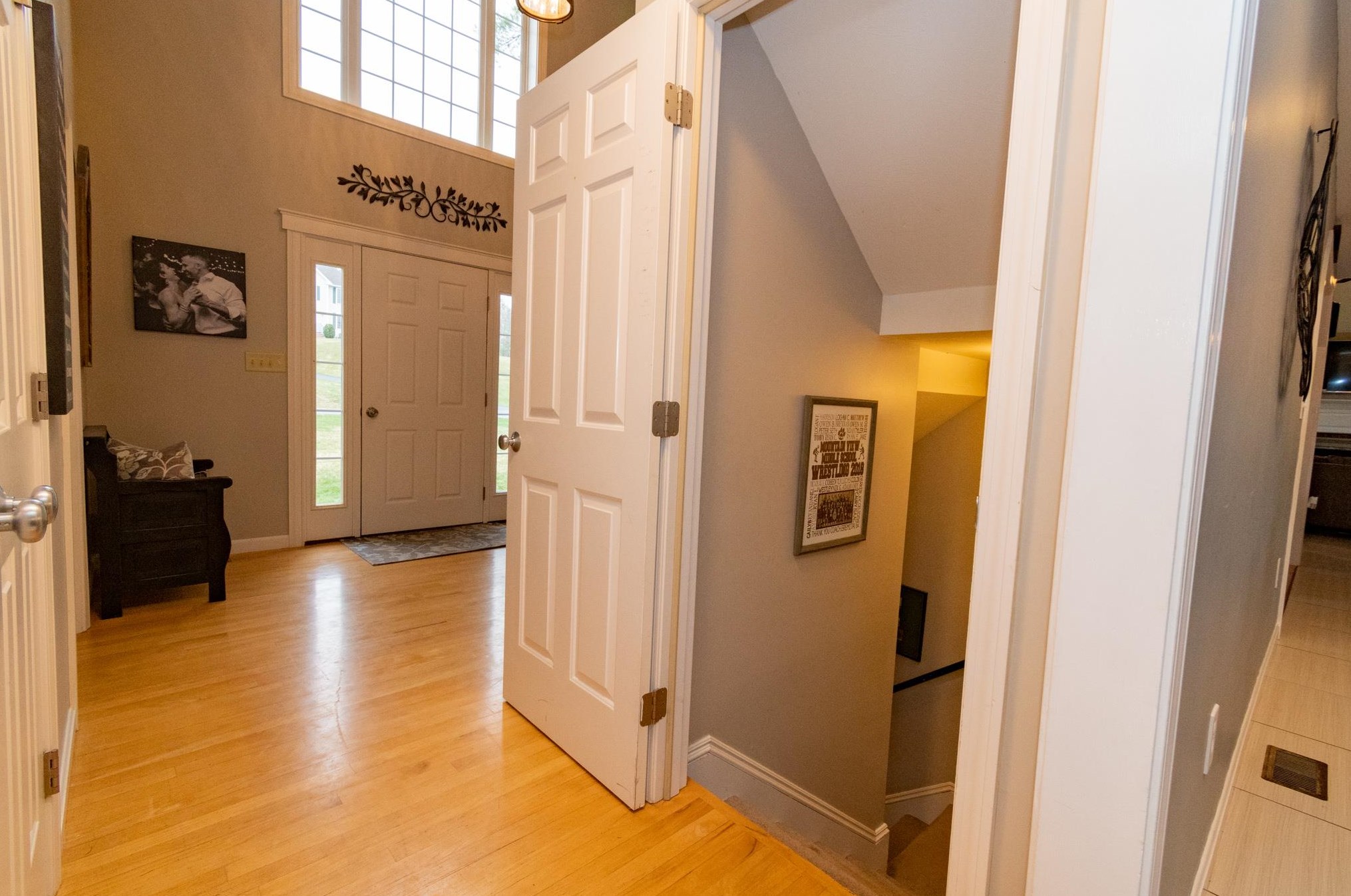 59 Lisa Dr, Goffstown NH  03045-2833 exterior