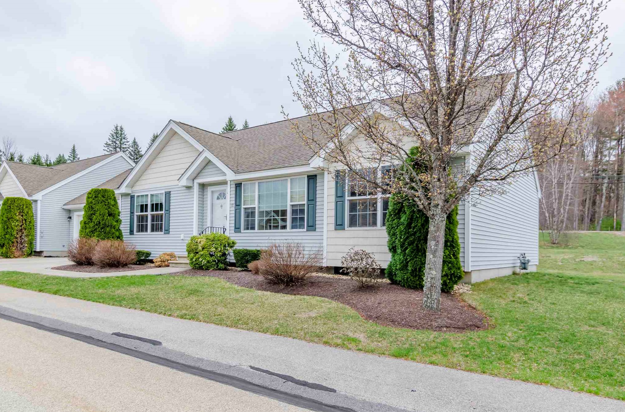 10 Cedar St, Manchester NH  03101-2550 exterior