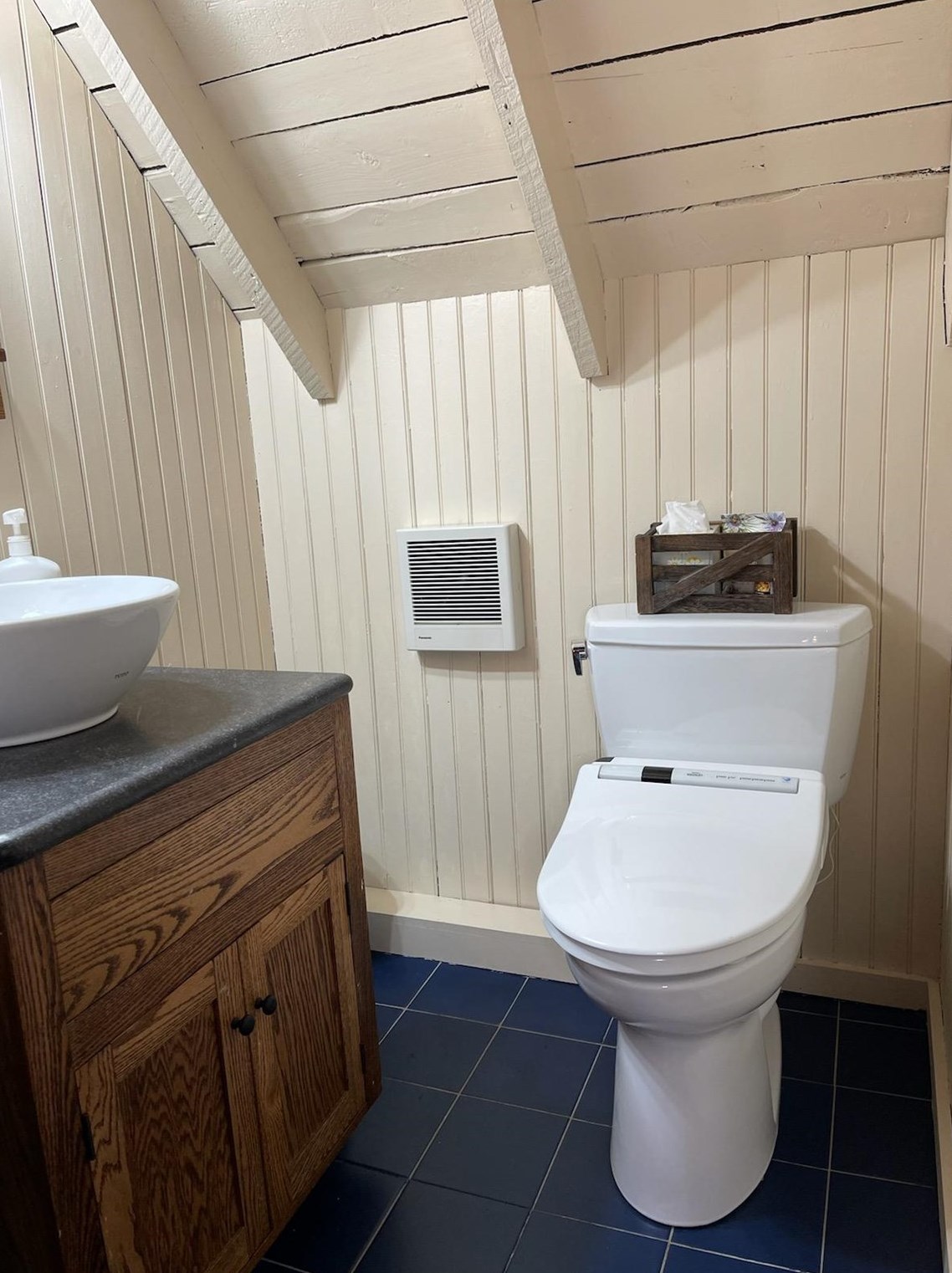 988 Shore Rd, Bridgewater NH  03222-3660 exterior