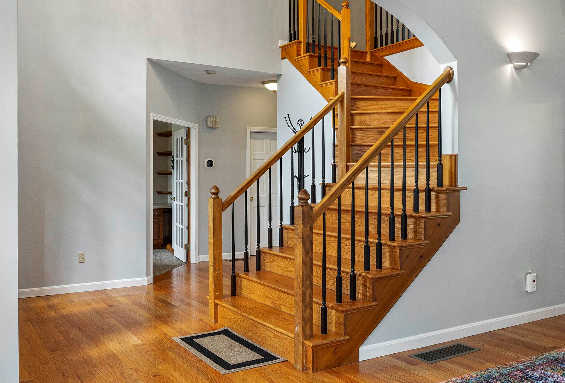 12 Karen Ln, Salem, NH 03079