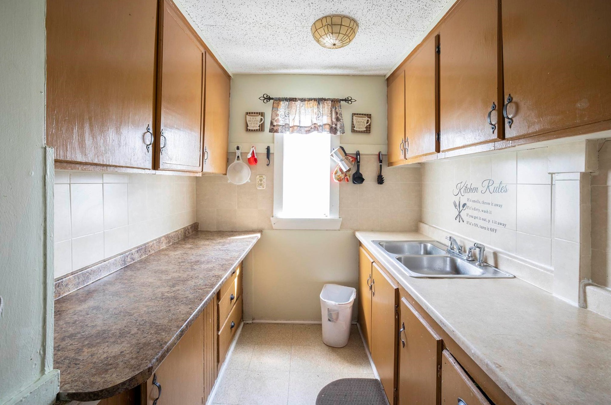 343 Auburn St, Manchester NH 03103-4805 exterior