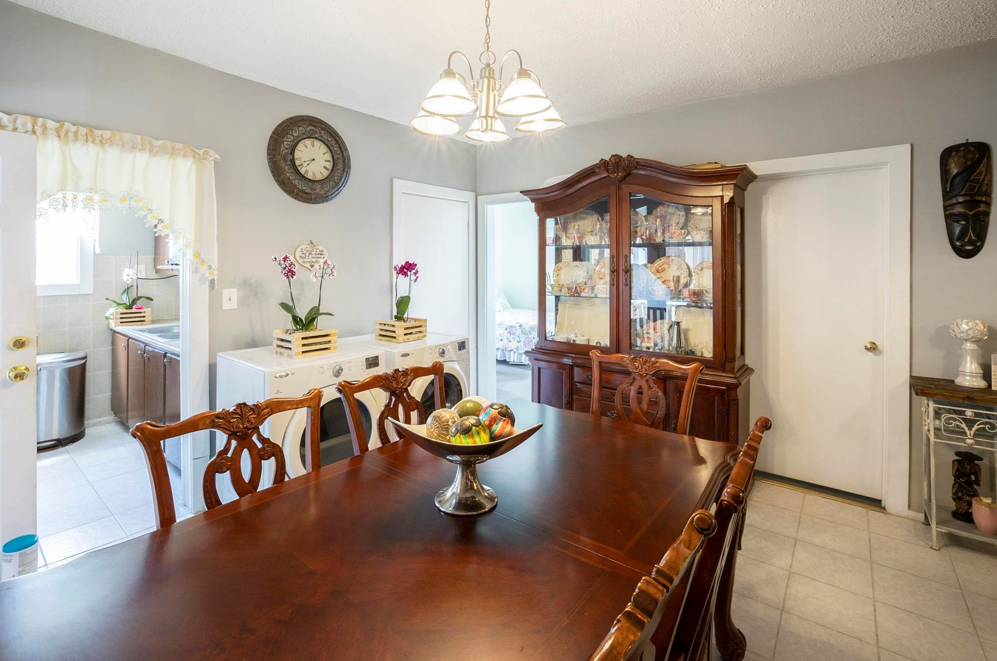 343 Auburn St, Manchester NH 03103-4805 exterior