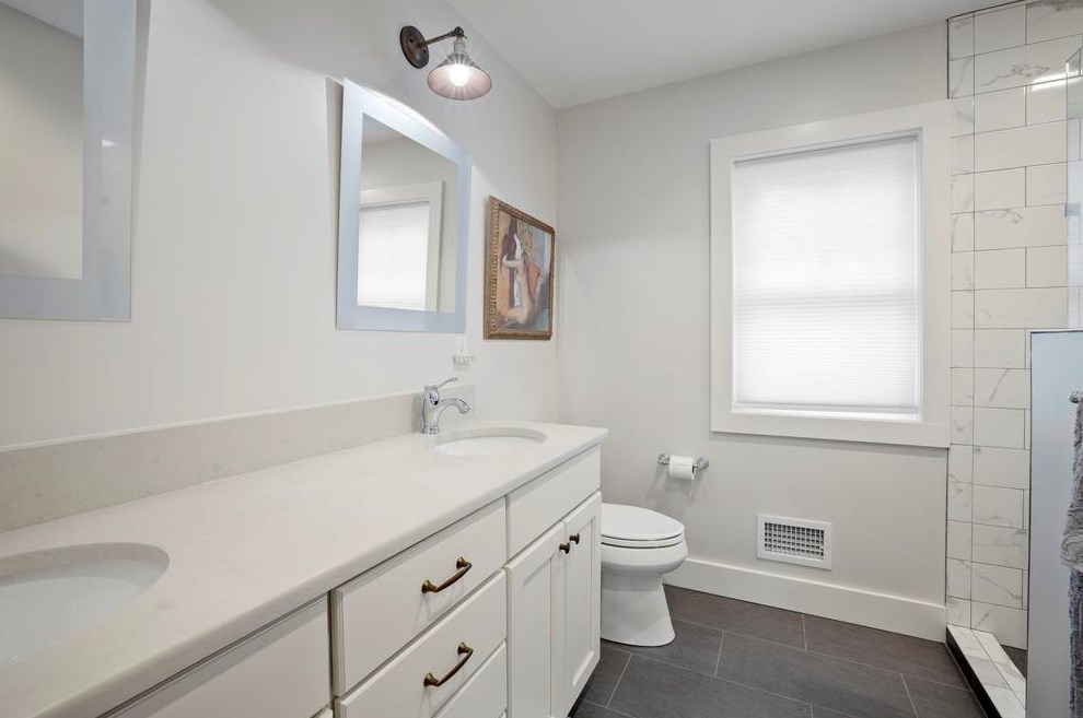 4 Heath Dr, Newfields NH  03856-4400 exterior