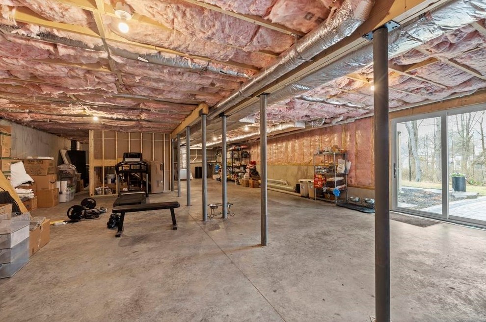 4 Heath Dr, Newfields NH  03856-4400 exterior