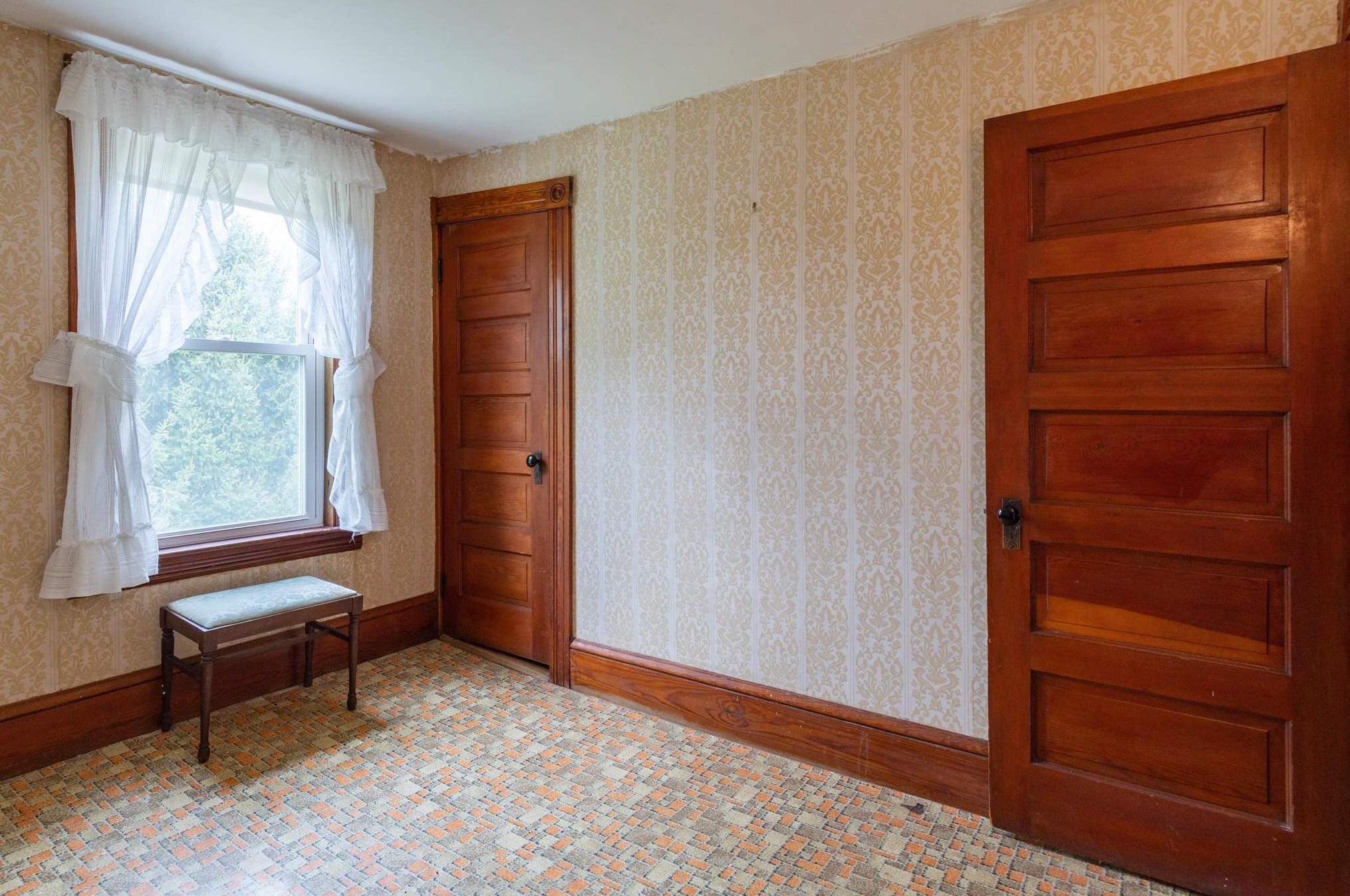 25 Main St, Manchester NH 03102-5129 exterior