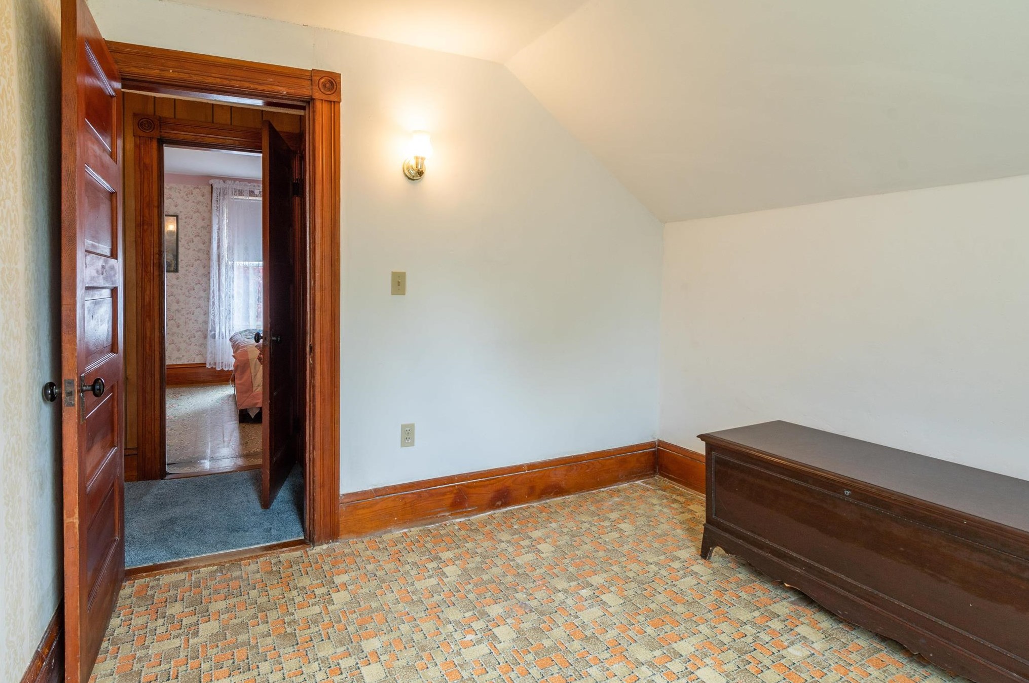 25 Main St, Manchester NH 03102-5129 exterior